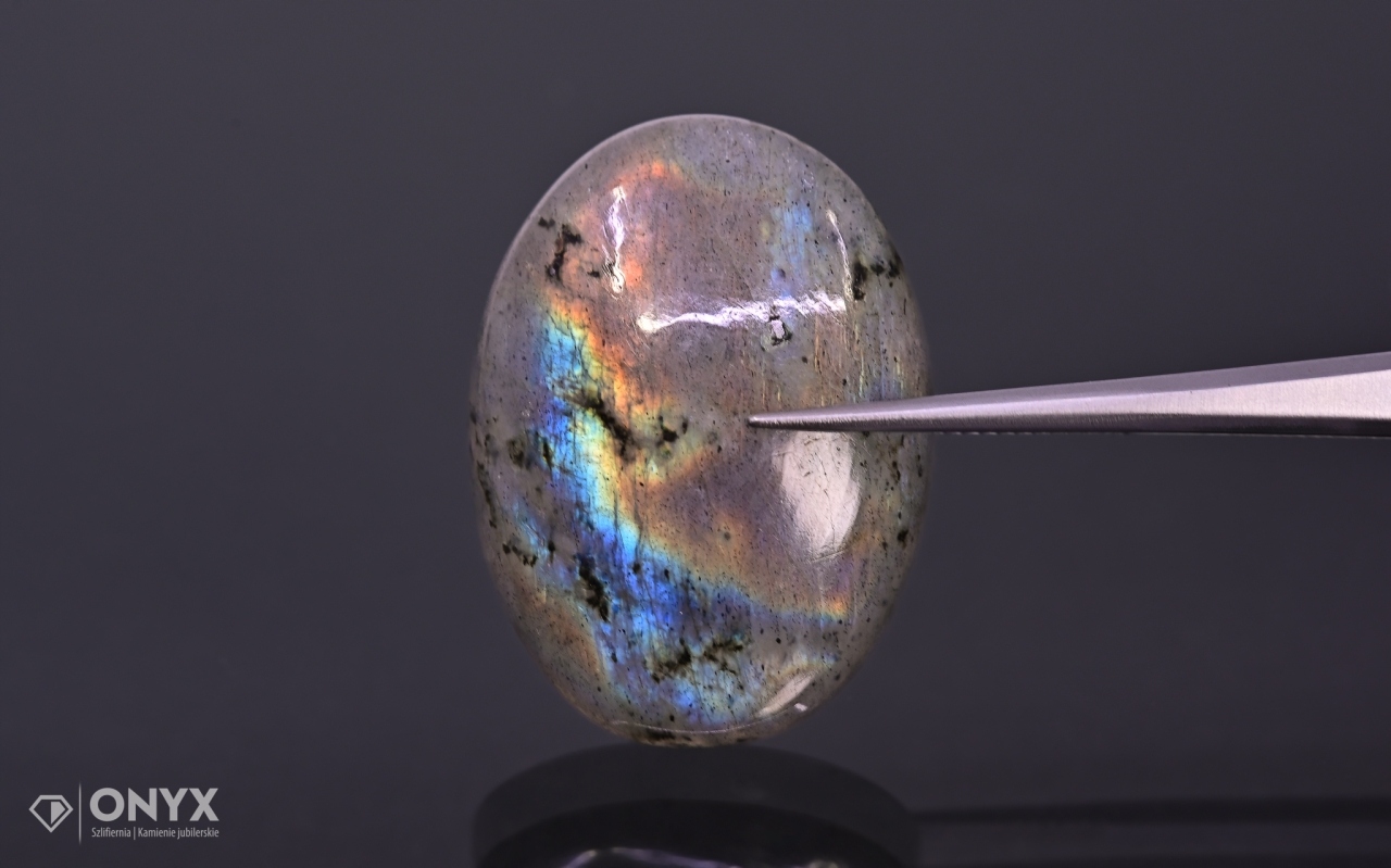 Labradorit kabošon ovál 26x18 mm