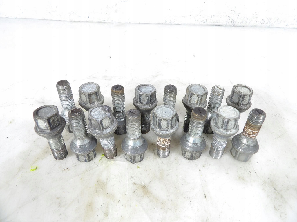 OPEL CORSA E SZPILKI DO KÓŁ KOMPLET