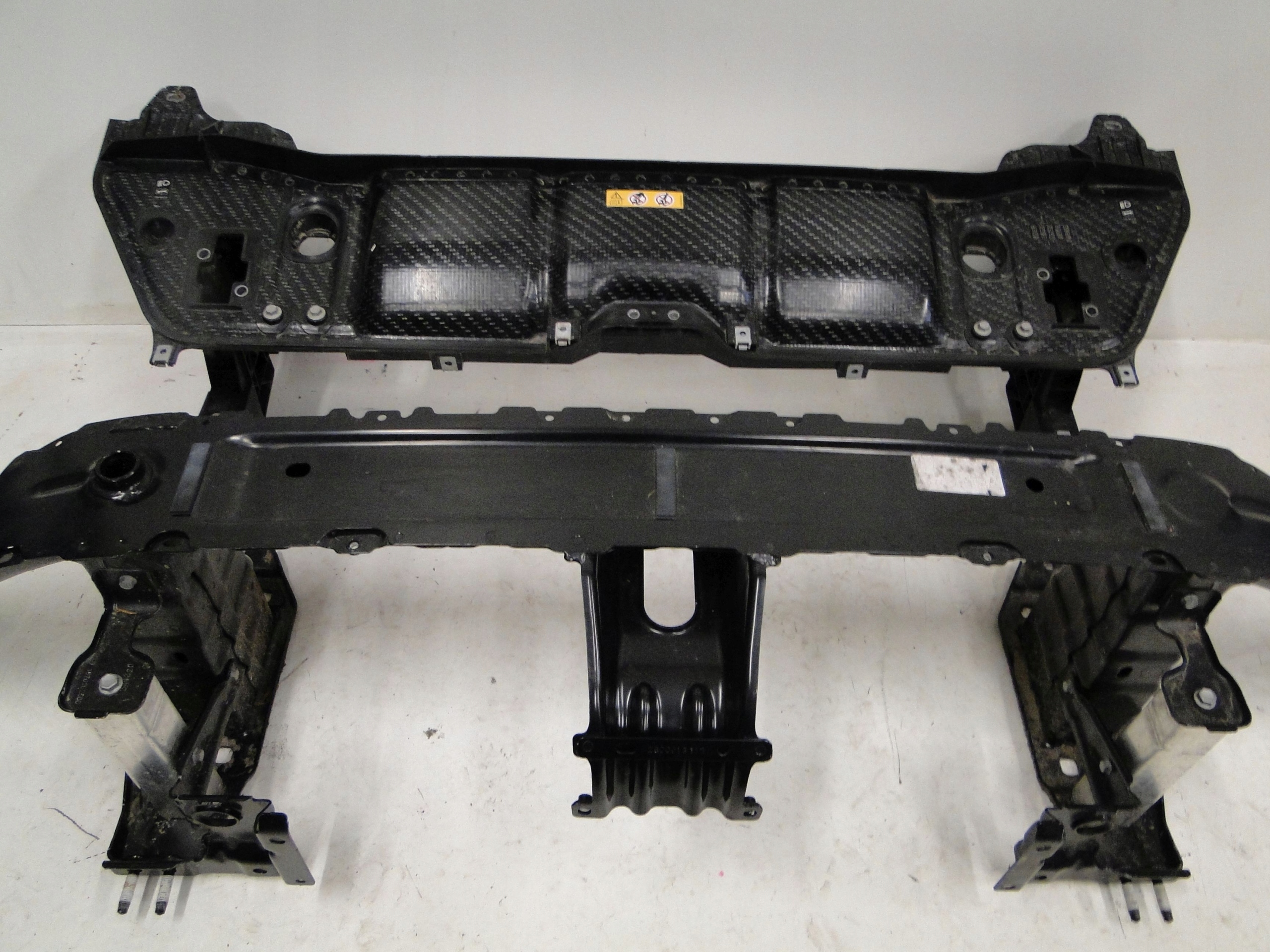 MERCEDES GLE W167 167 SUV PAS PRZEDNI WZMOCNIENIE BELKA W ZDERZAK OFFROAD Typ samochodu 4x4/SUV Samochody osobowe