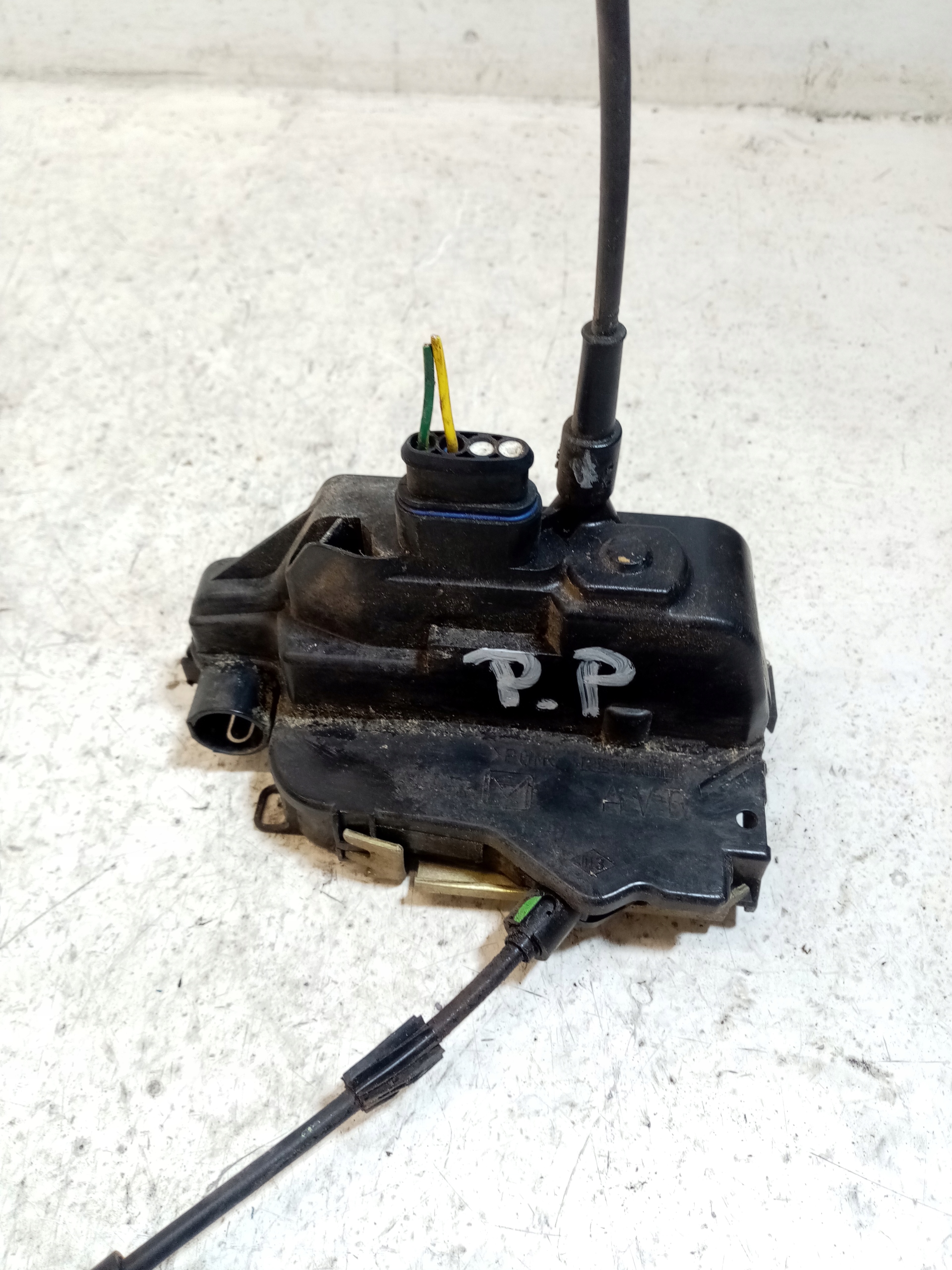 lock door right front NISSAN PRIMERA P12