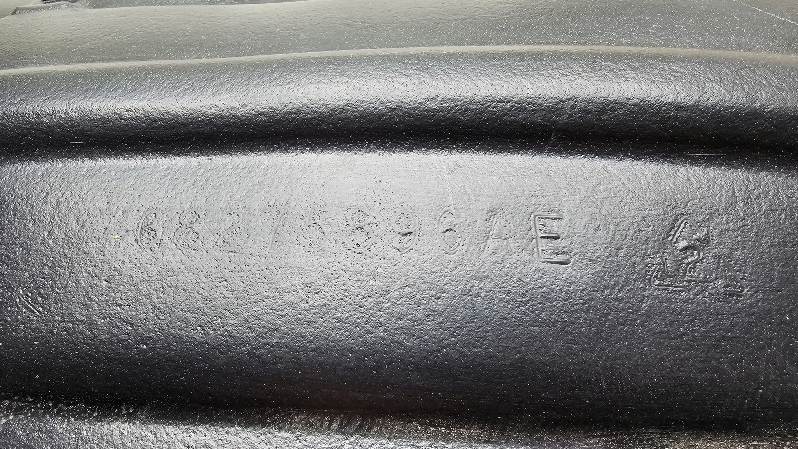 NADKOLE PRAWE PRZÓD DODGE RAM 1500 68275896AE Wersja Europejska