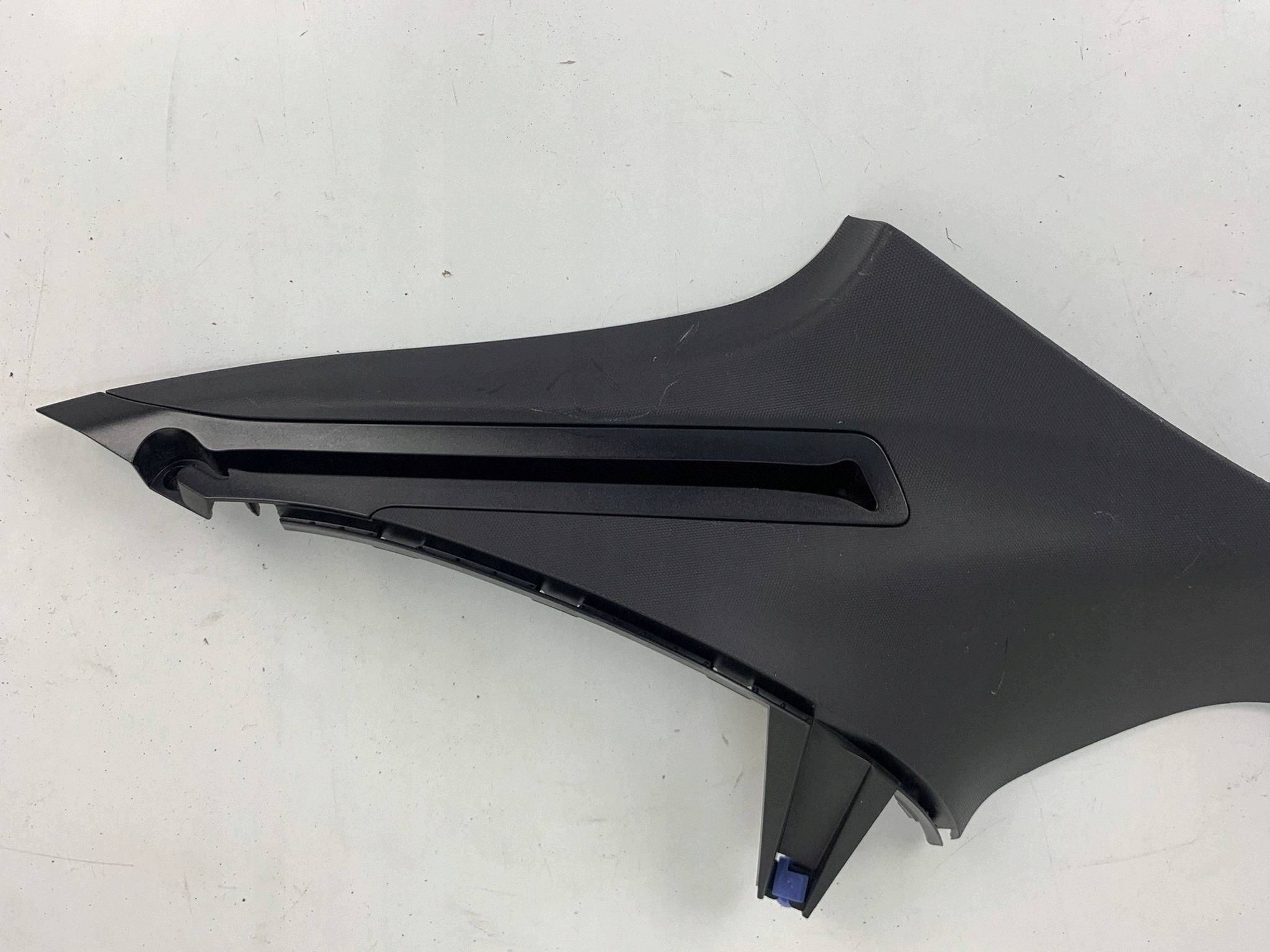 INSIGNIA B KOMBI cover SLUPKA boot left 39157784