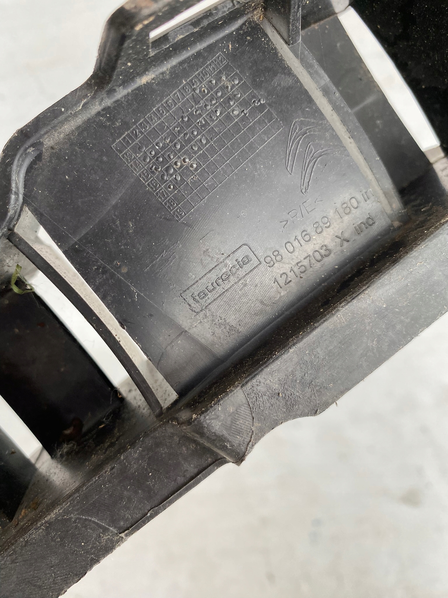 CITROEN C4 CACTUS 14- ABSORBER příčka nárazníku předek 9801689180