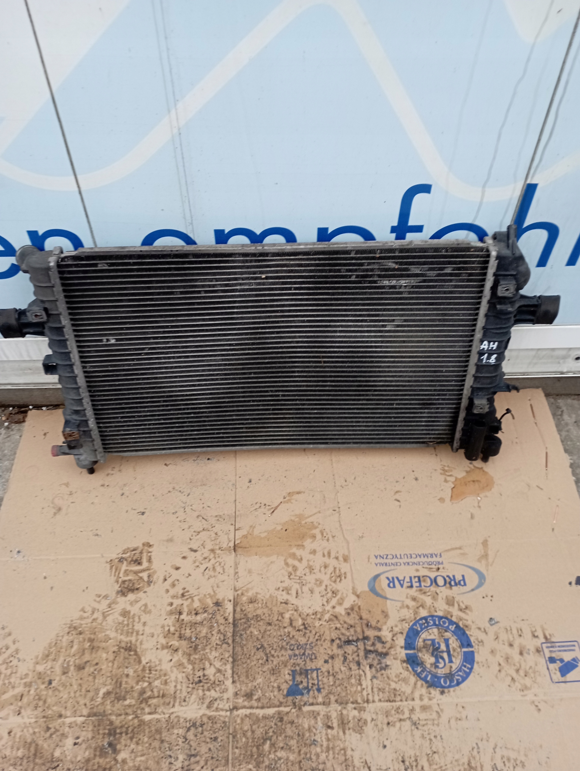 water cooler OPEL ASTRA H 1.6 1.8 13129964