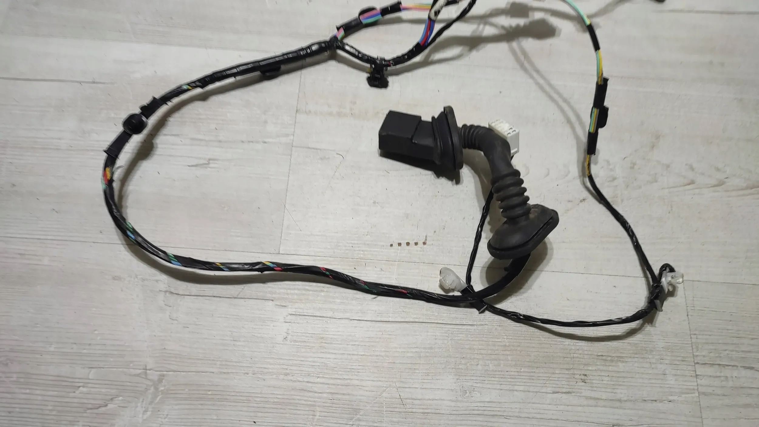 Mitsubishi ASX 18r. 1.6DiD rear part side left bundle przewodow door