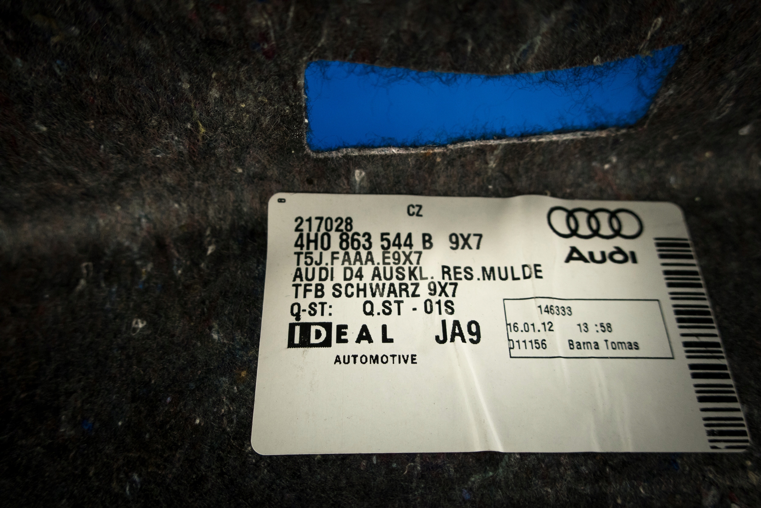 mats wneki boot Audi A8 4H0863544B 9X7