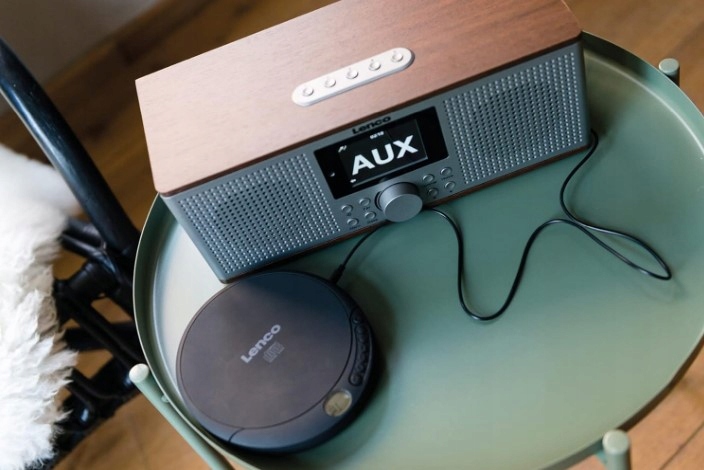 DISCMAN ODTWARZACZ CD Lenco CD-010 funkcja ładowania Marka Lenco