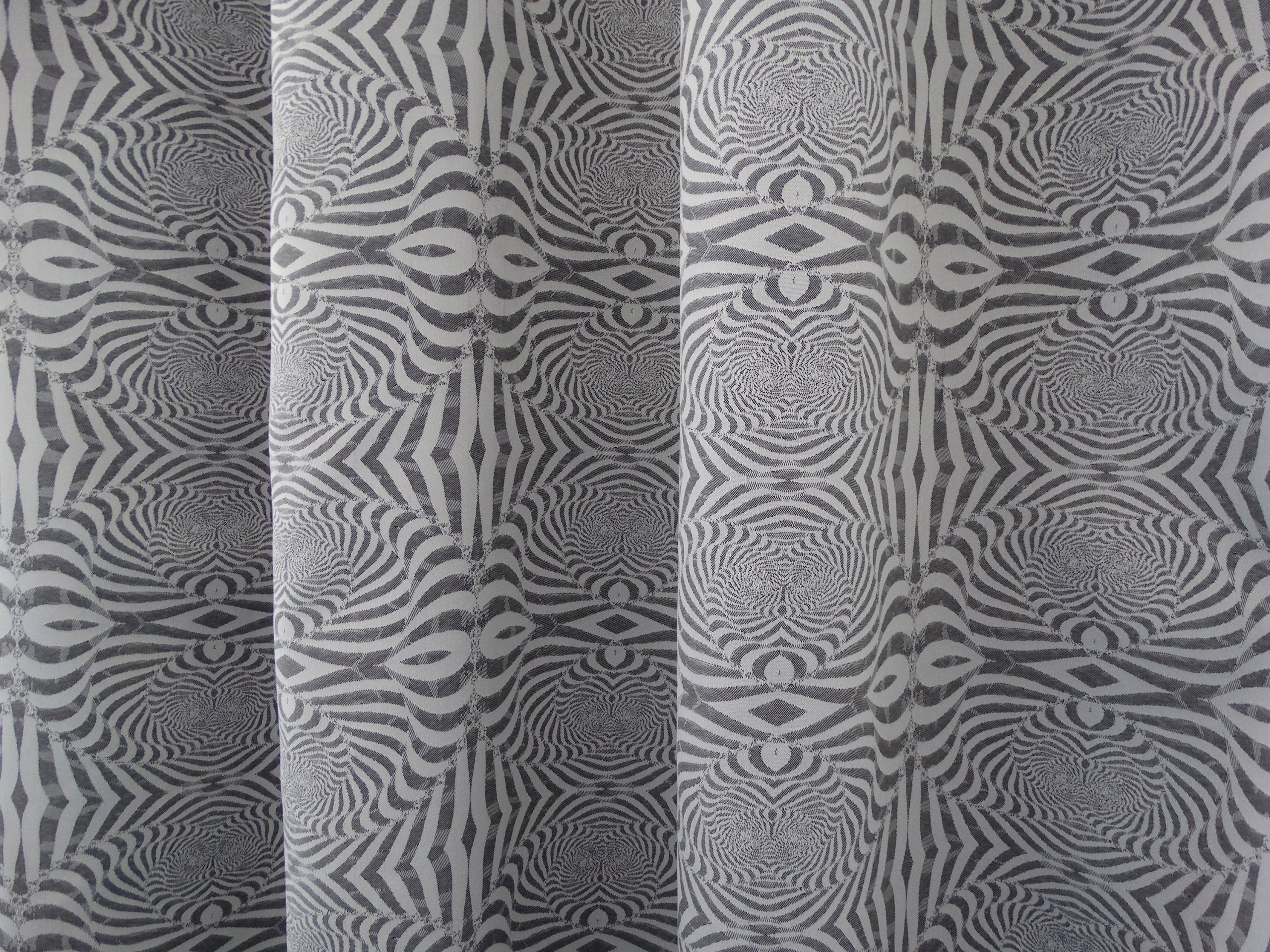 

Mg Tk zasłonowa Geo 3887/1 Szary Popiel 190cm