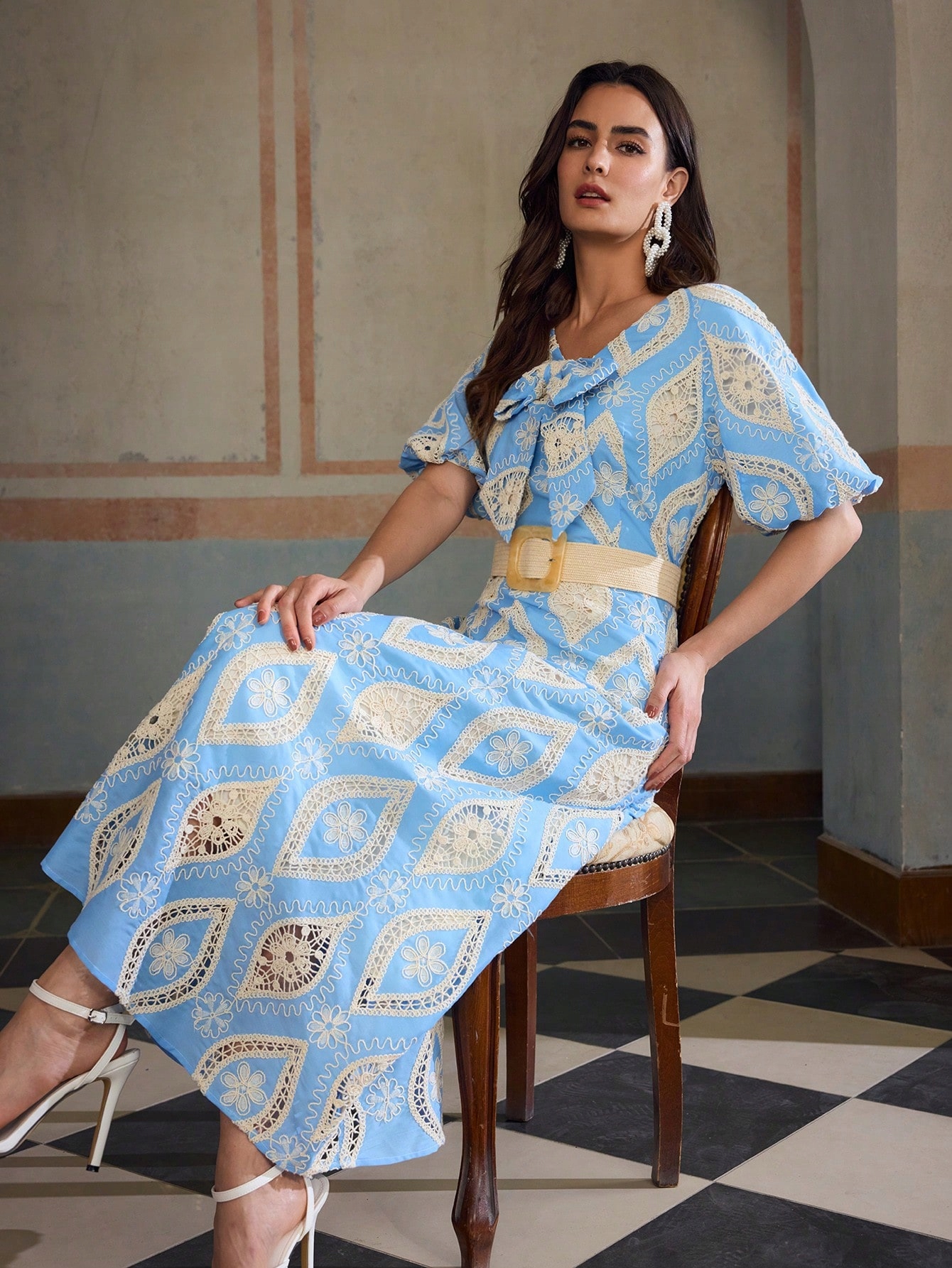 Elegantní Maxi Vyšívané Koktejlové Šaty S Nafouklými Rukávy, Premium Motf M