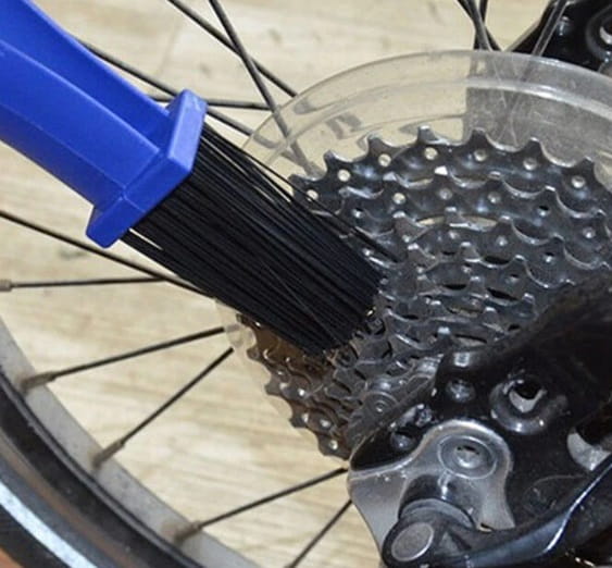 K2 ZESTAW DO CZYSZCZENIA I SMAROWANIA ŁANCUCHA Typ łańcucha o-ring x-ring z-ring