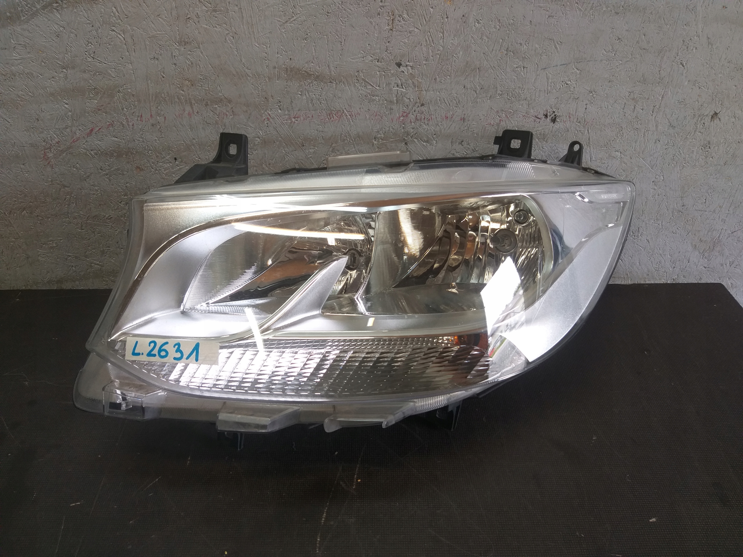 LIGHT FRONT LEFT MERCEDES SPRINTER W907 W910 A9109060000
