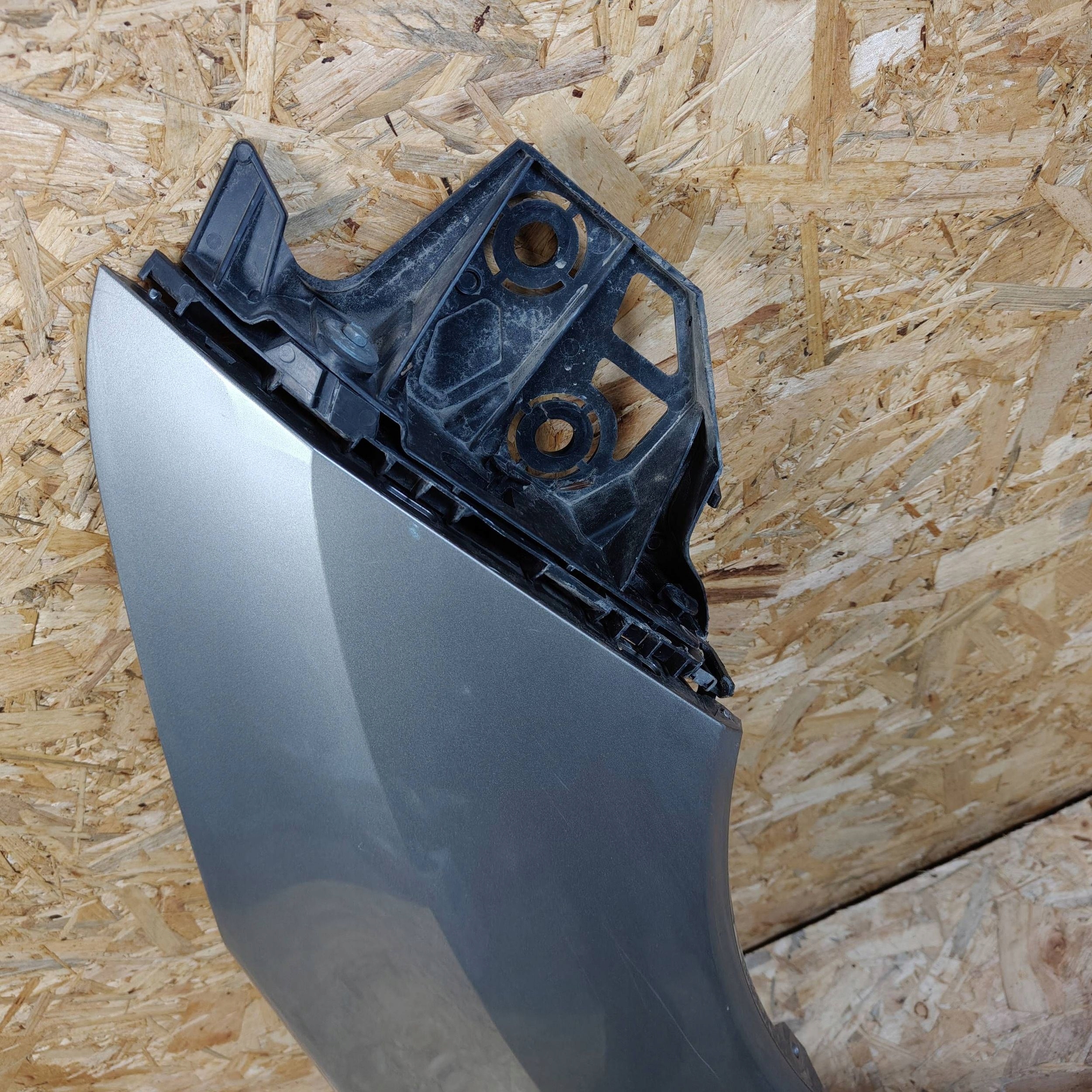 fender front side right Peugeot 3008 and