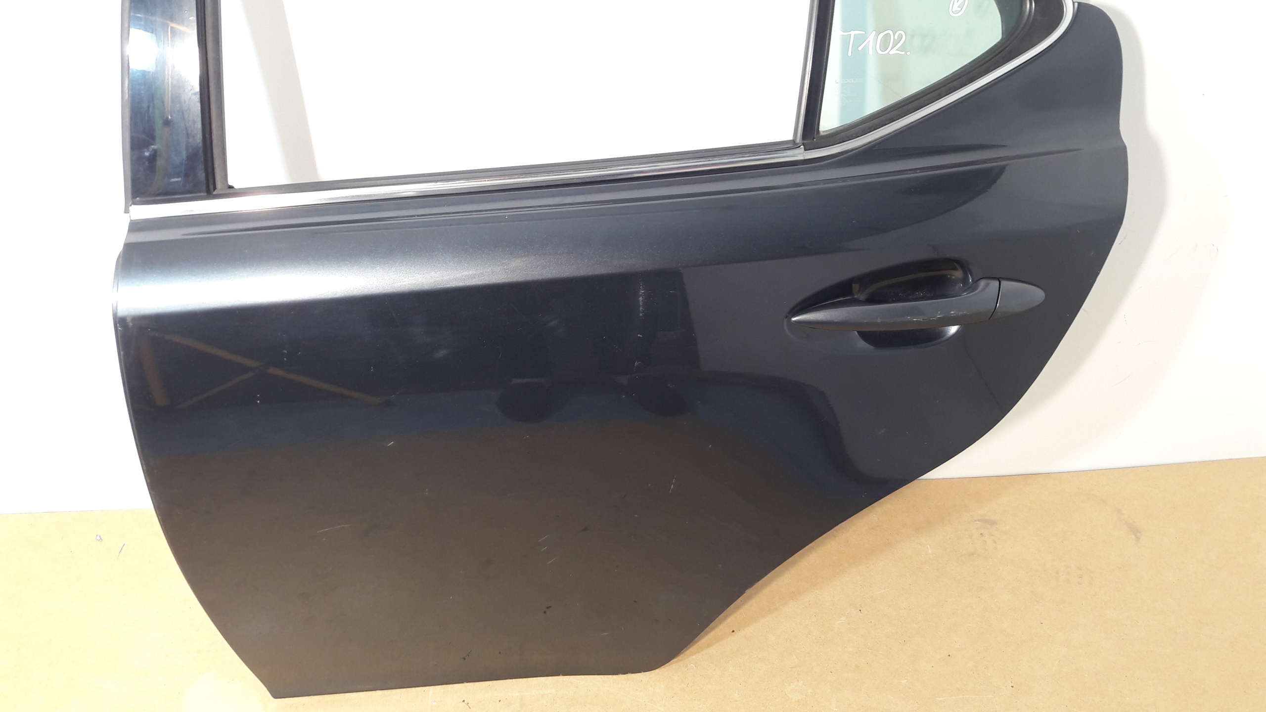 LEXUS IS II door rear. left rear part left graphitic graphitic (T102)