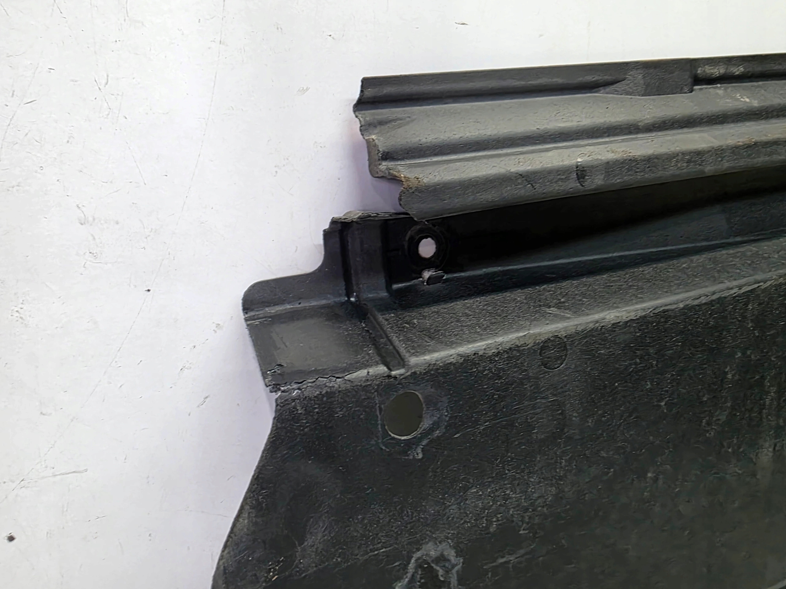 cover chassis left left front DUZA AUDI A5 8F CABRIO 8F0825207