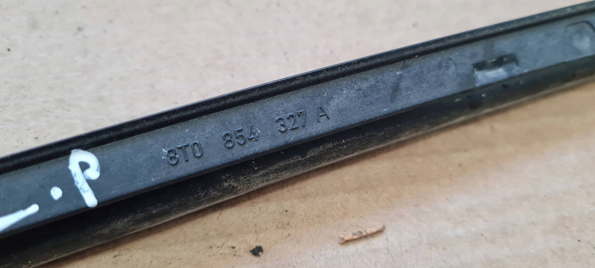 A5 8T LIFT S5 moulding cap windows CZOLOWEJ left front 8T0854327A