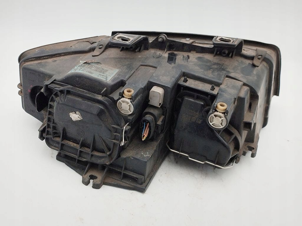 Audi A4 B6 light left front front 8E0941003F