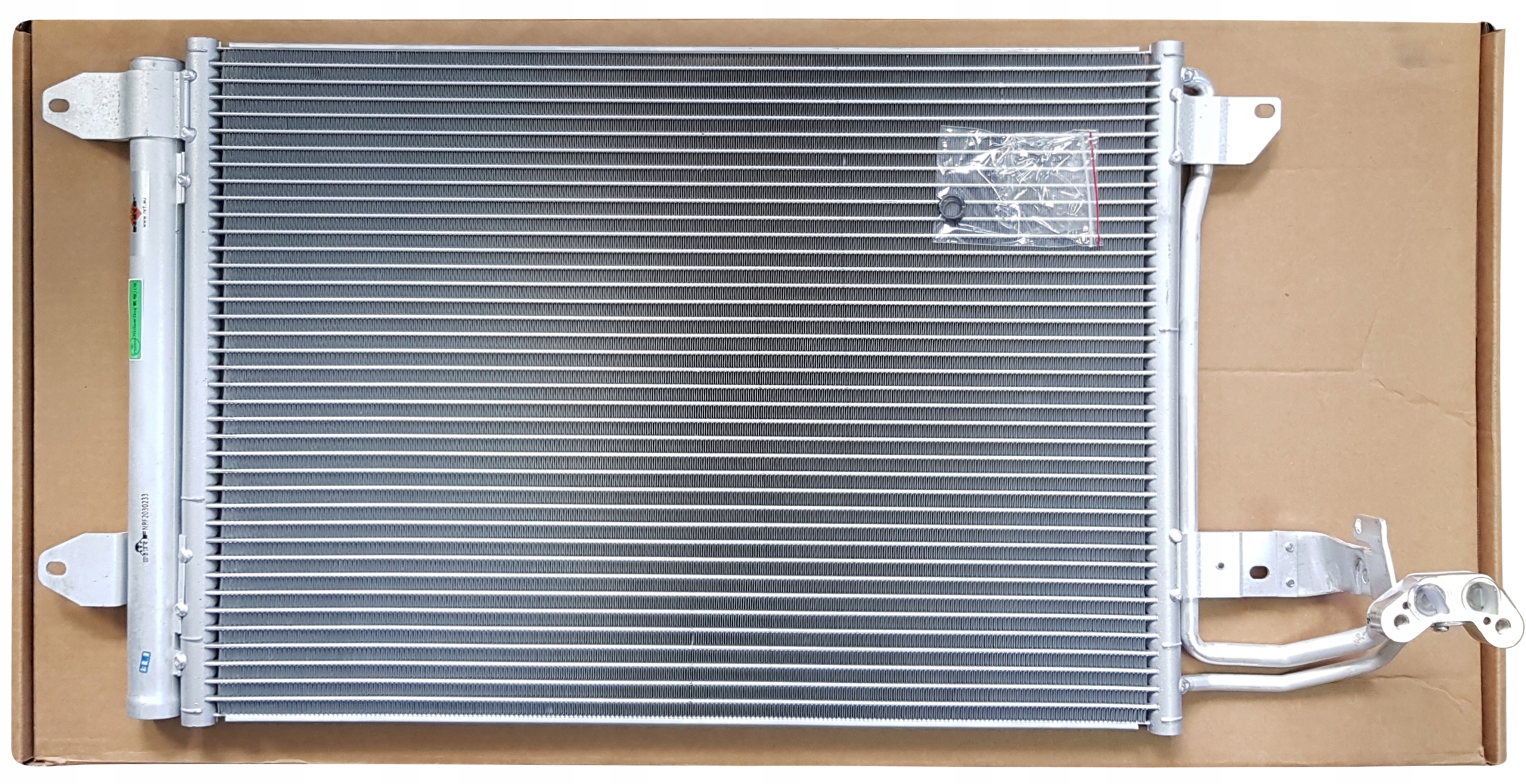 35520 - NRF РАДИАТОР КОНДИЦИОНЕРА SEAT LEON 1.6 2.0 TDI