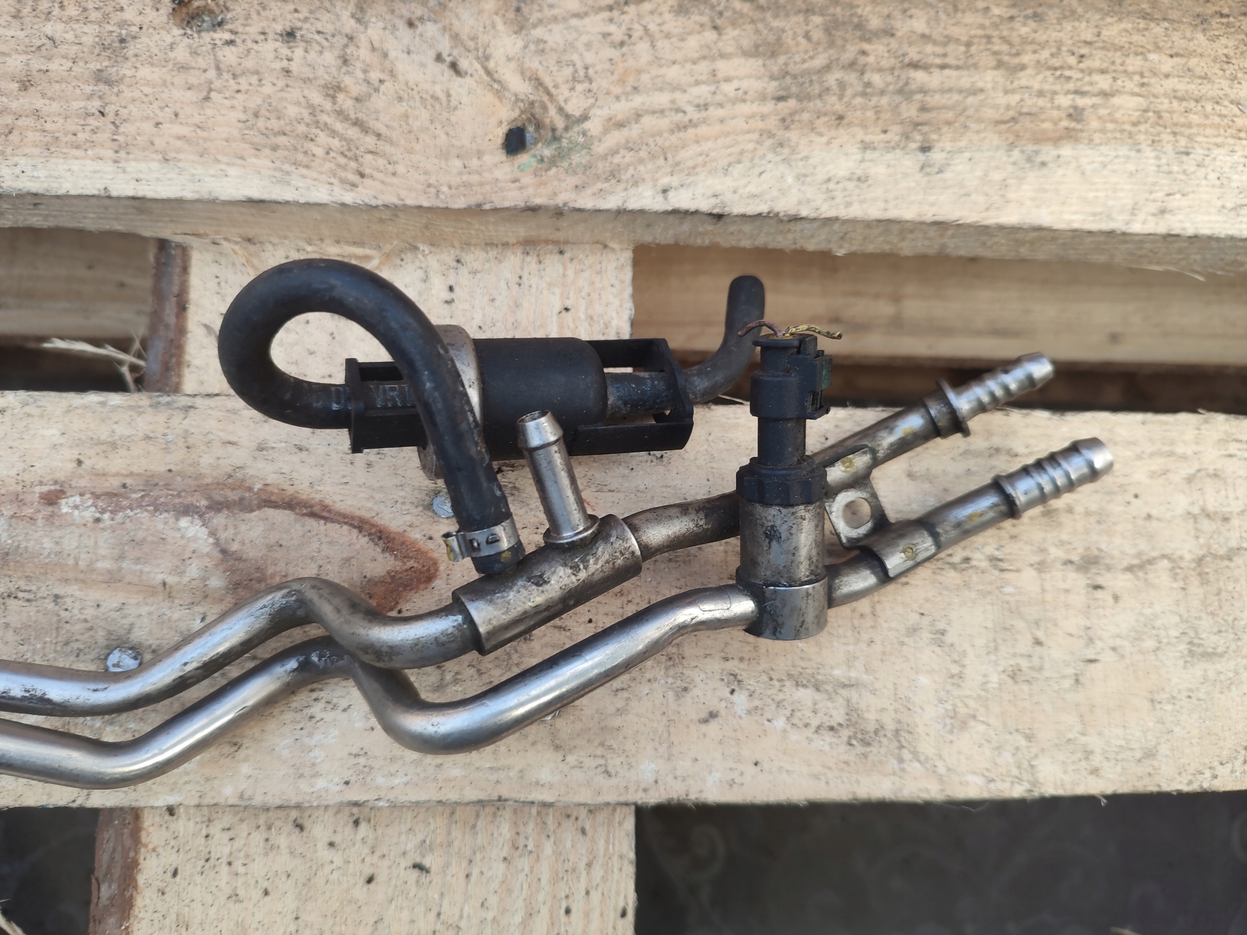 fuel hose audi a4 b6