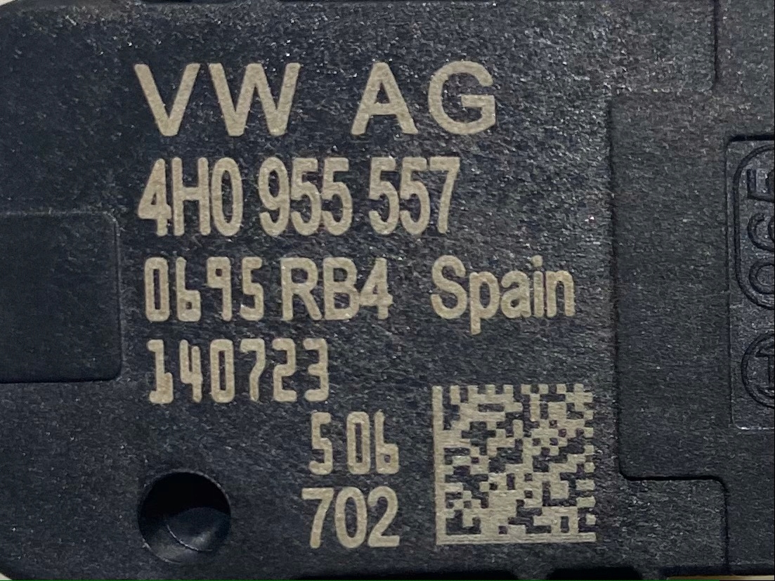 VW AUDI SKODA Crashsensor Drucksensor impact 4H0955557