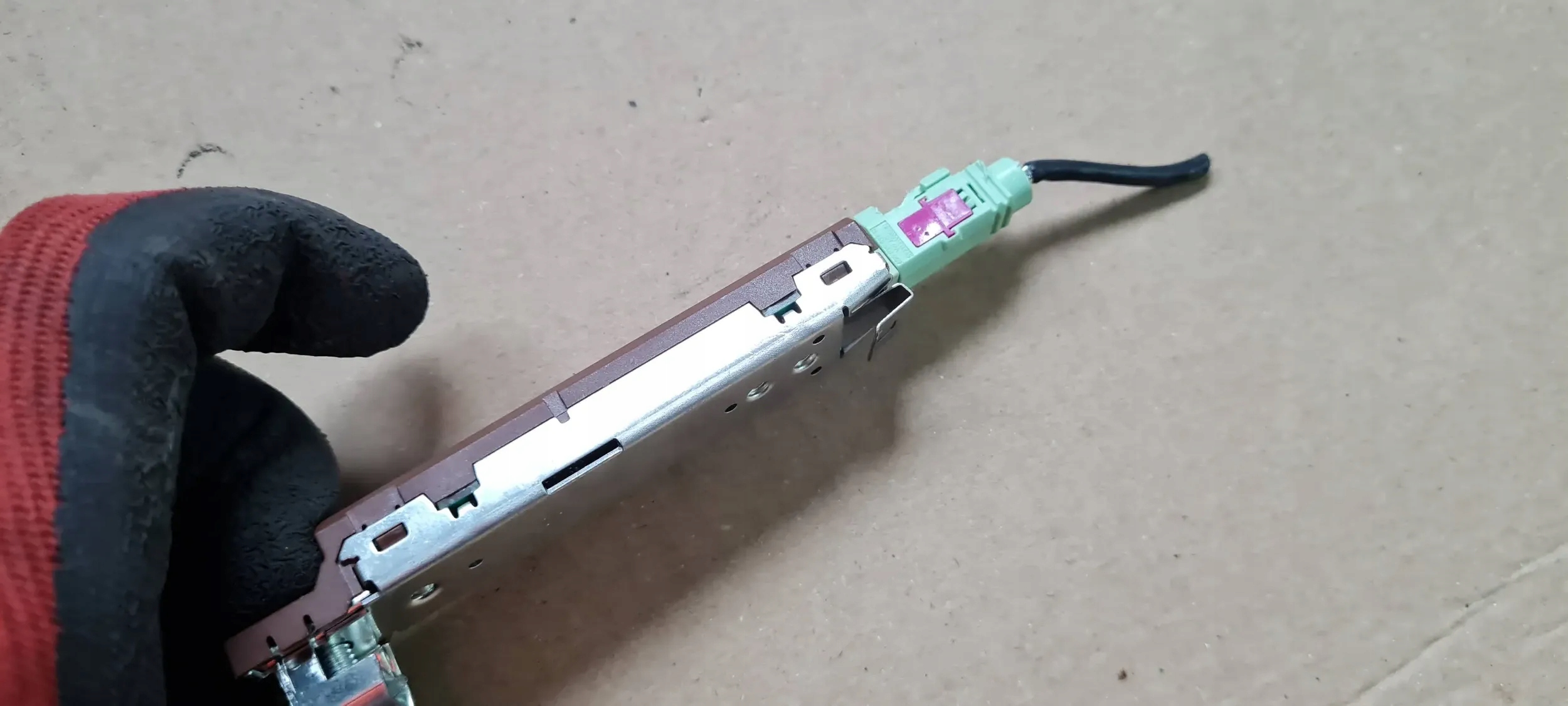 Q3 83A module amplificateur antenne 83A035225M