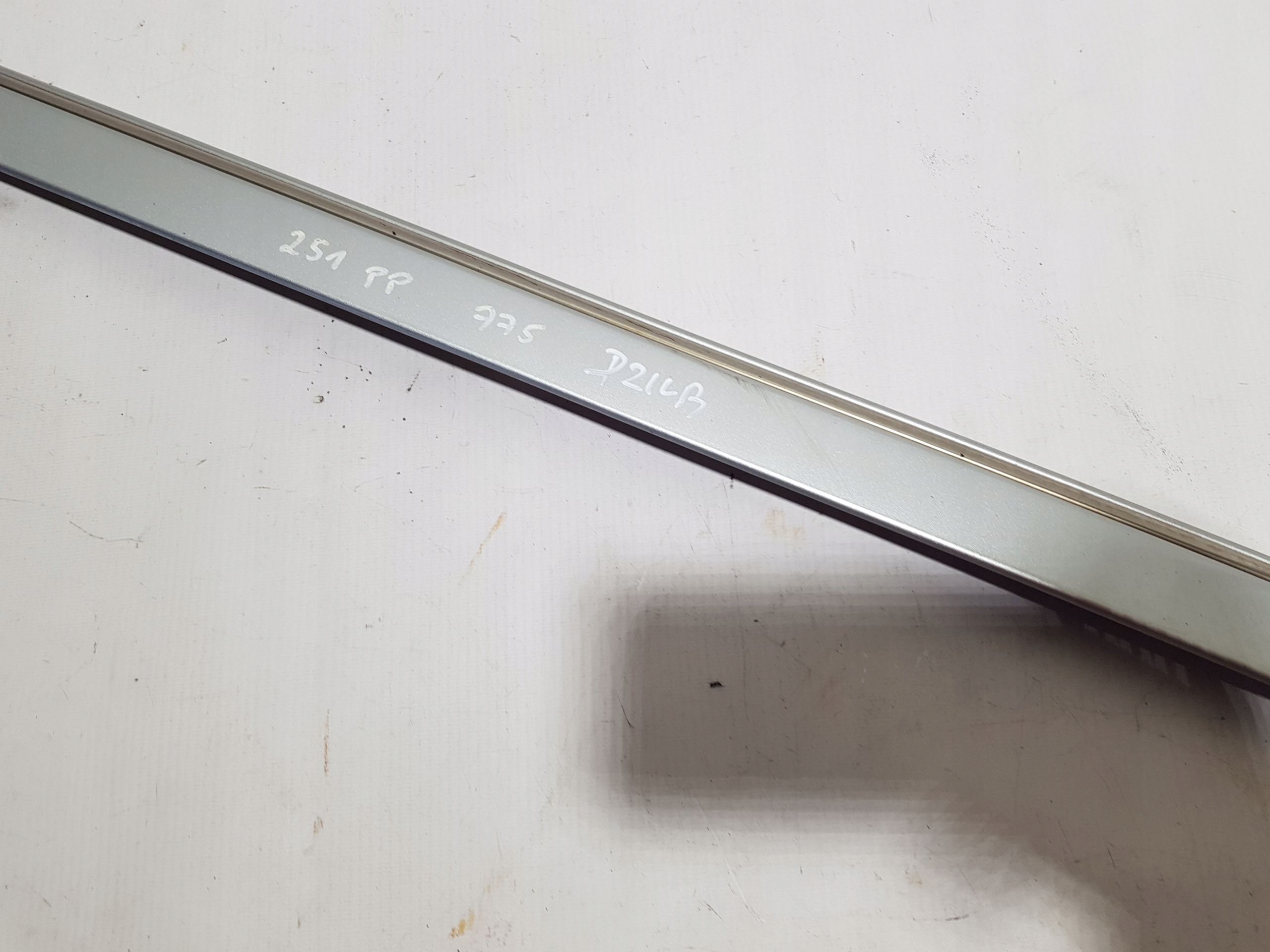 moulding door right front right front MERCEDES W251 775 c775
