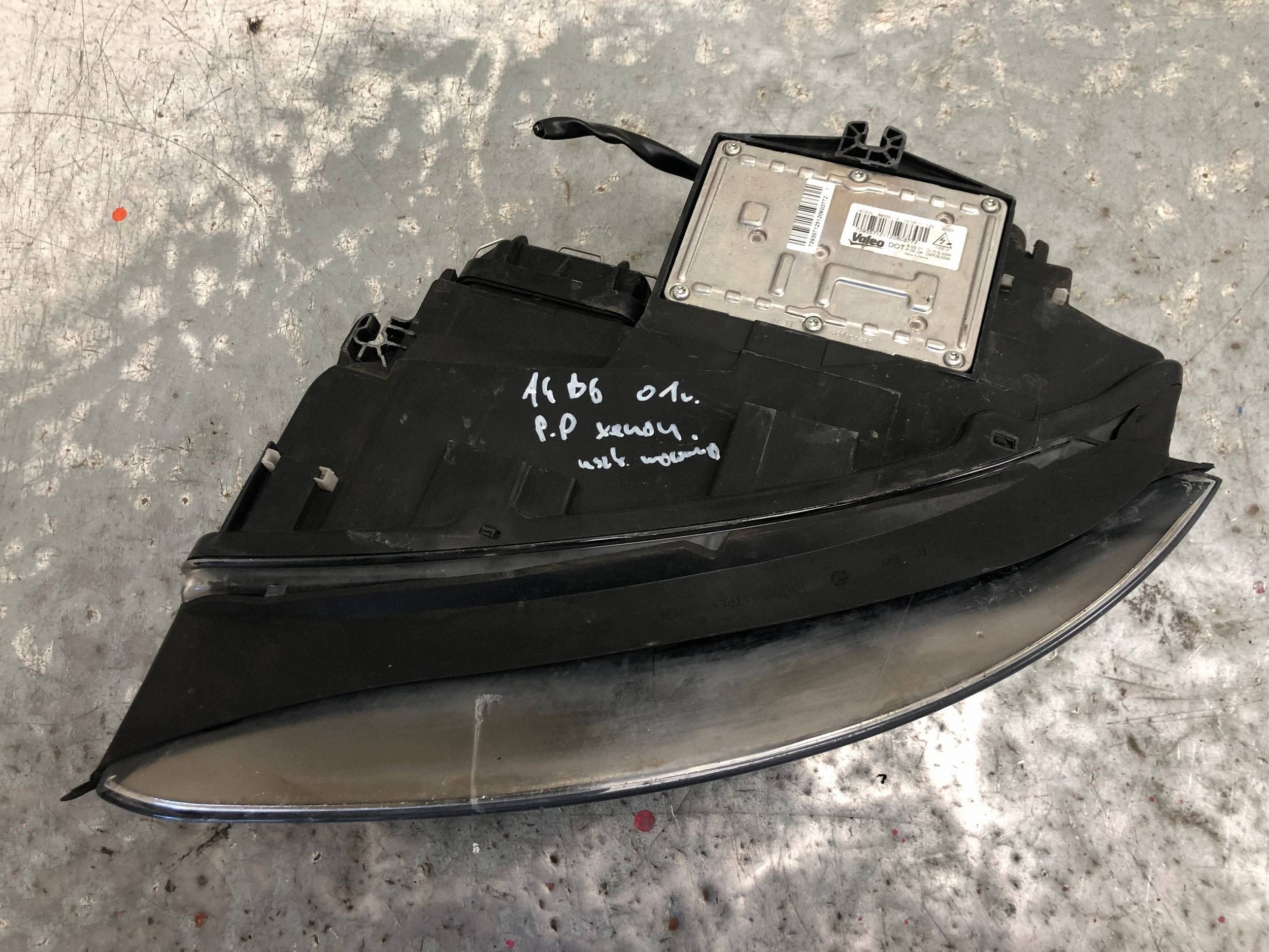 light right front XENON AUDI A4 B6 8E0941004C