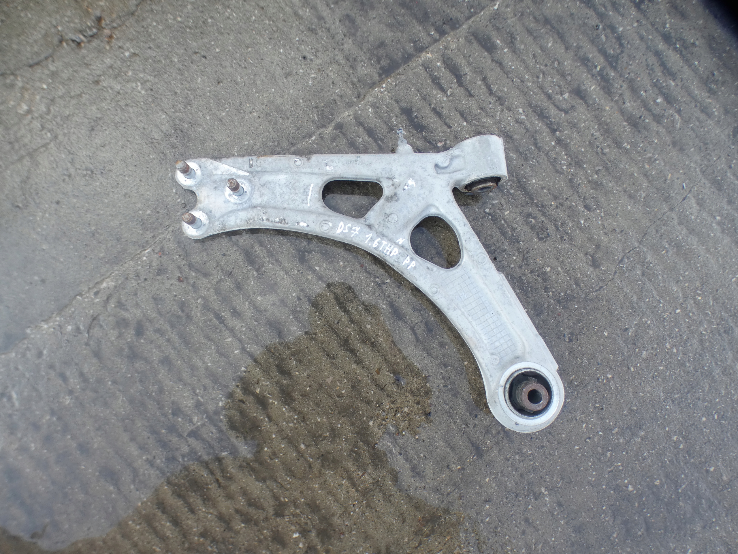 Citroen DS7 Crossback 1.6 THP arm left right front front