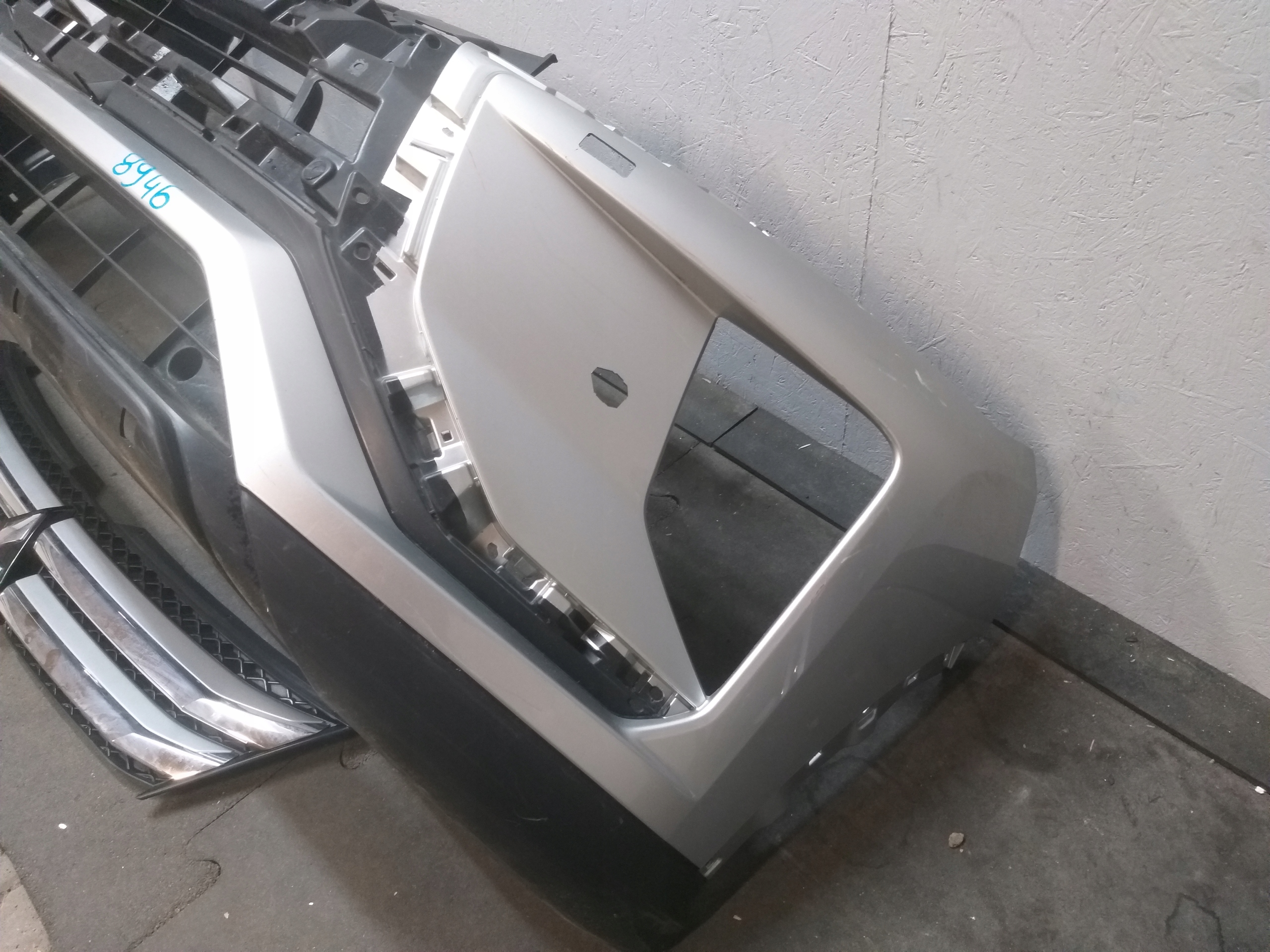 Pare choc Avant MITSUBISHI ECLIPSE CROSS