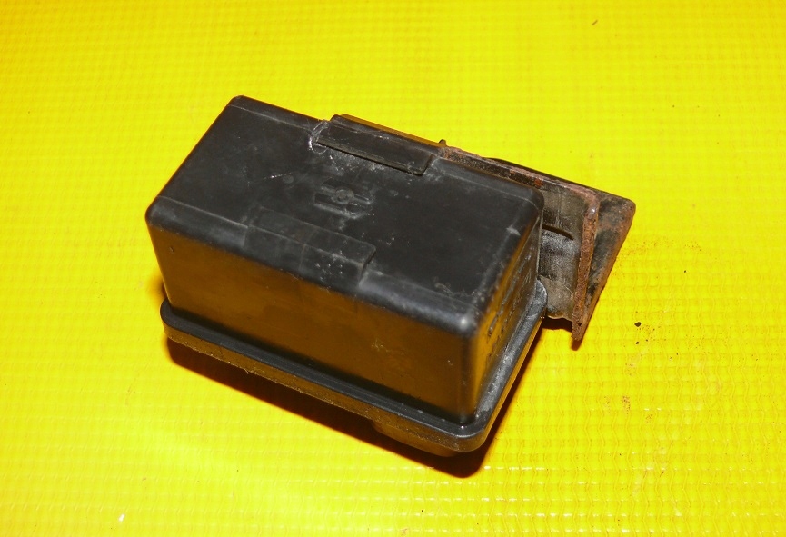 Relais modul Wischer SUBARU LEGACY V 5