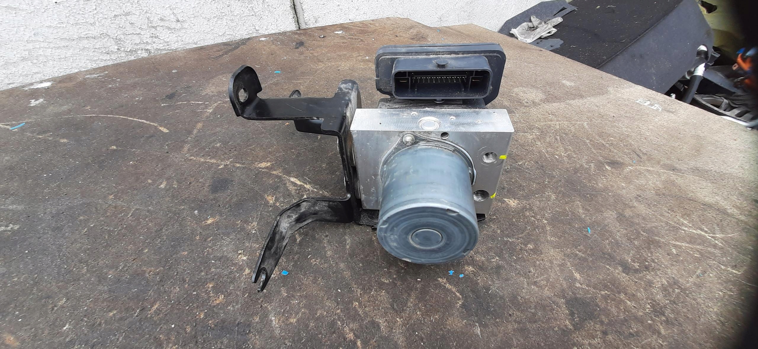 Ford OE GB3C-2C405-AA насос abs