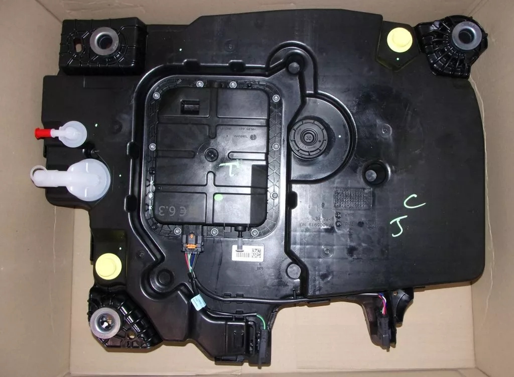 9827963280 ОРИГИНАЛЬНЫЙ БАК ADBLUE PEUGEOT 508 II