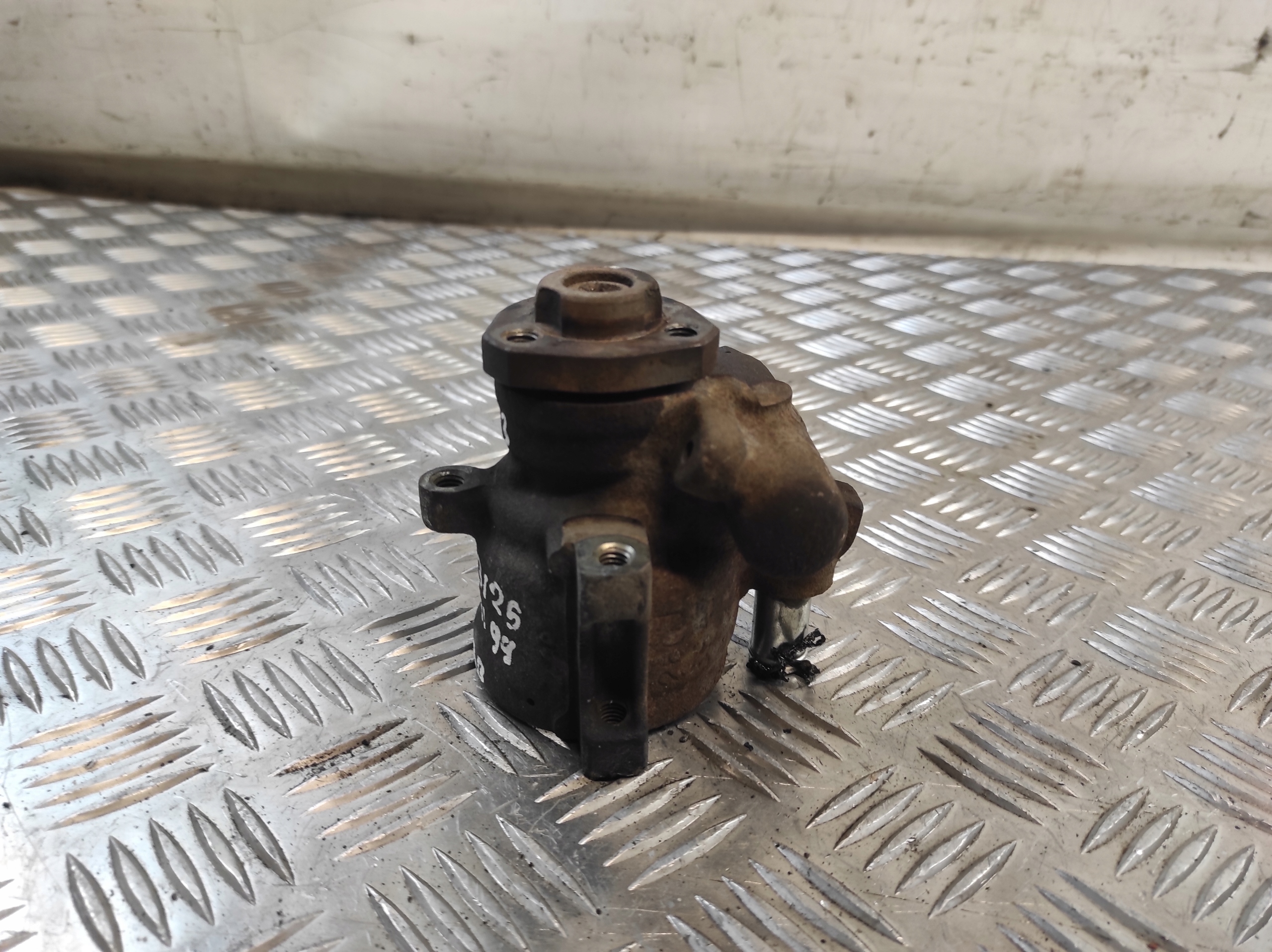 servo pump SEAT TOLEDO II 2 2.3 B VR5 1J0422154C