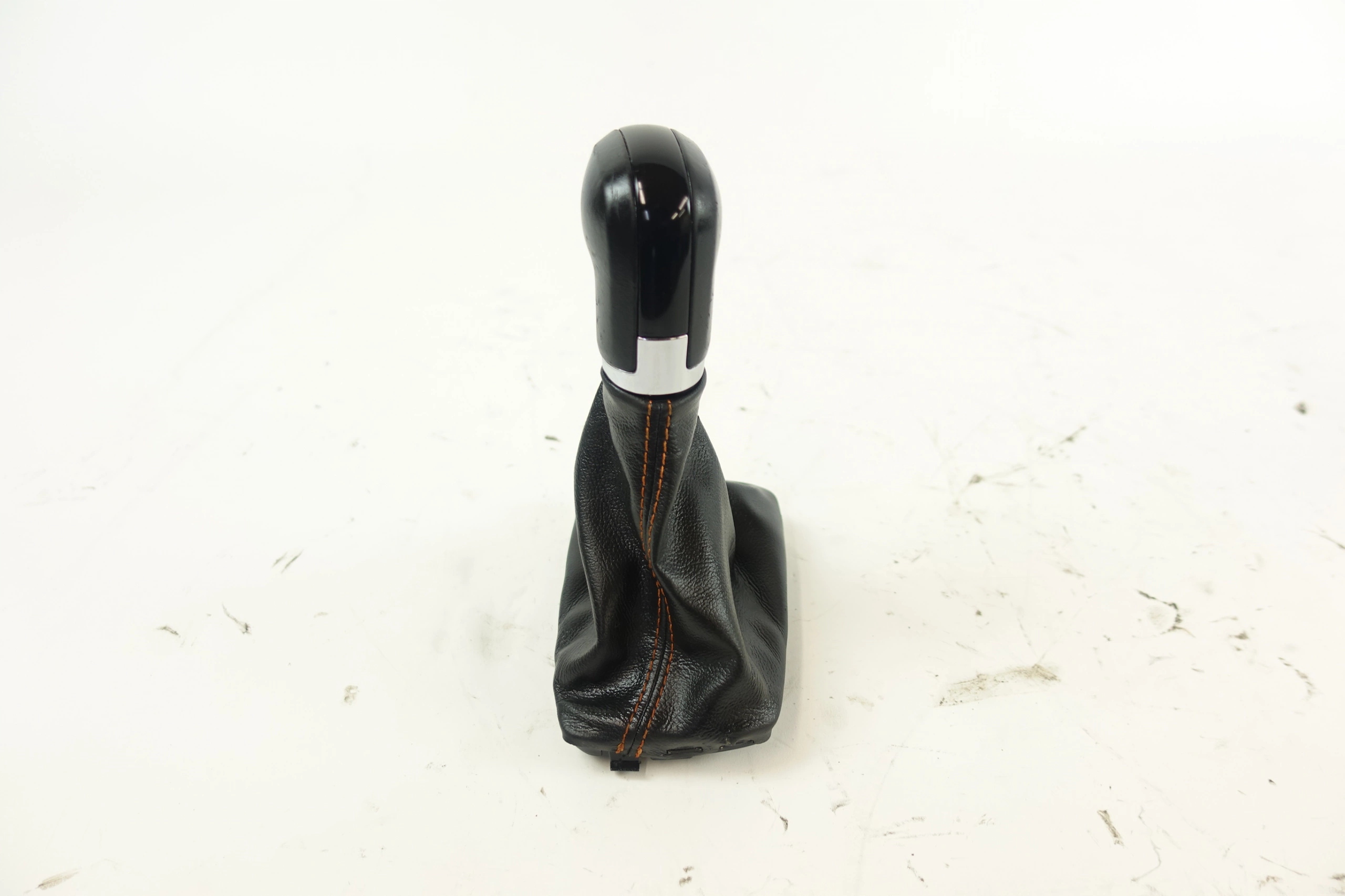 Seat Leon III ручка сильфон кожа