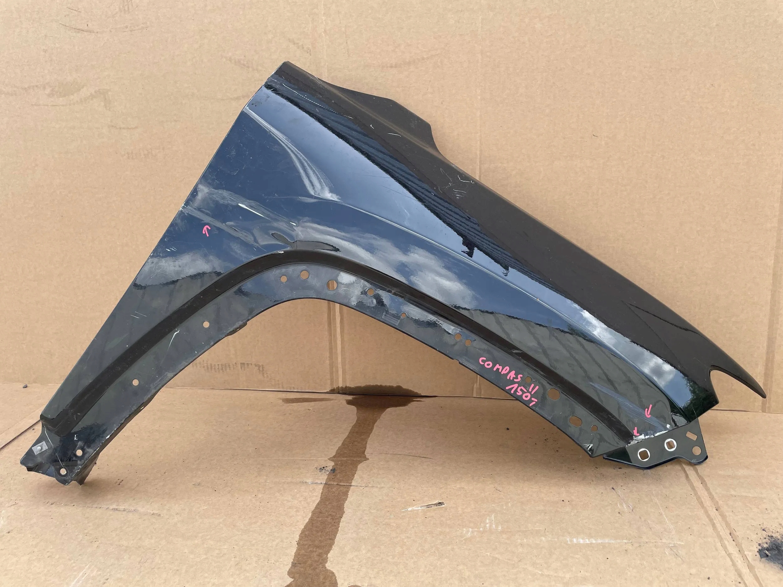 Jeep Compass II Błotnik prawy przód przedni