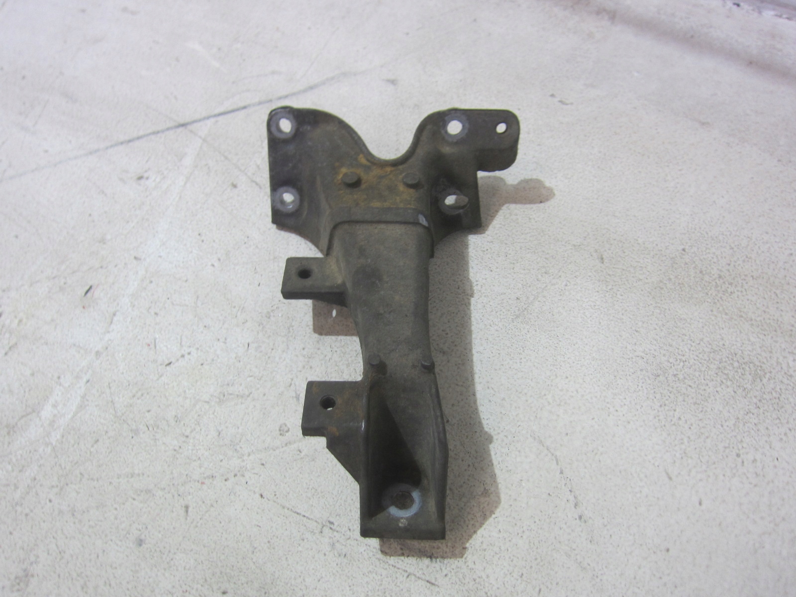 BMW E36 Z3 3.0 M54 M52 console engine mount left 11811141137 1141137