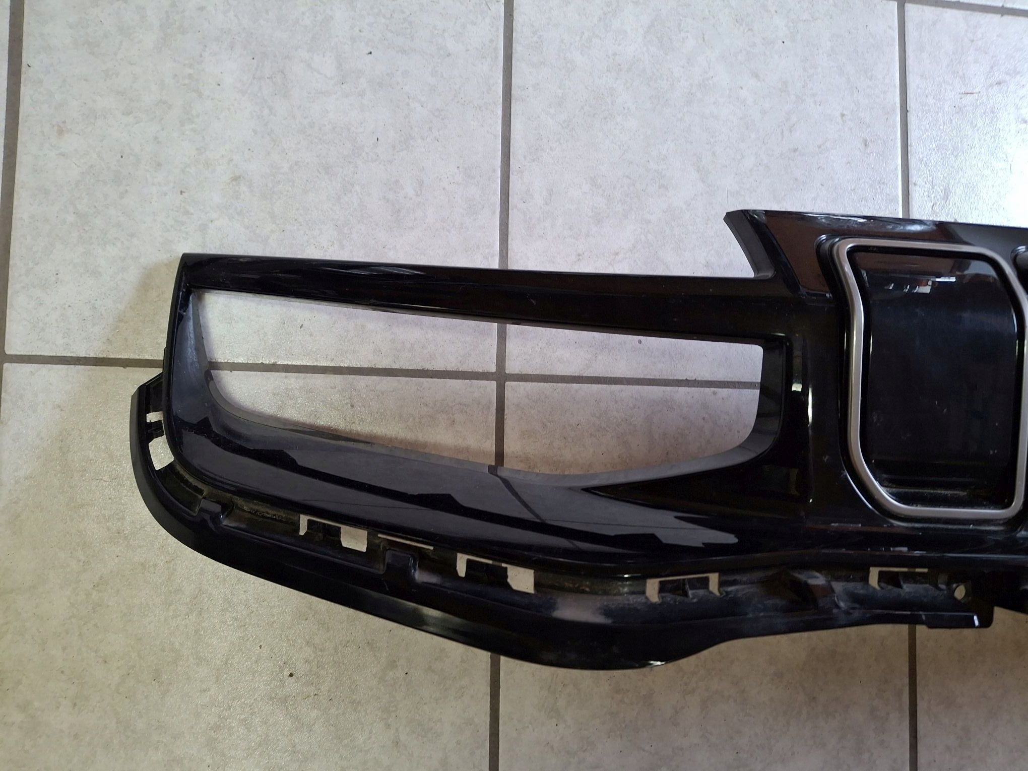 maska JEEP AVENGER 2023R->
