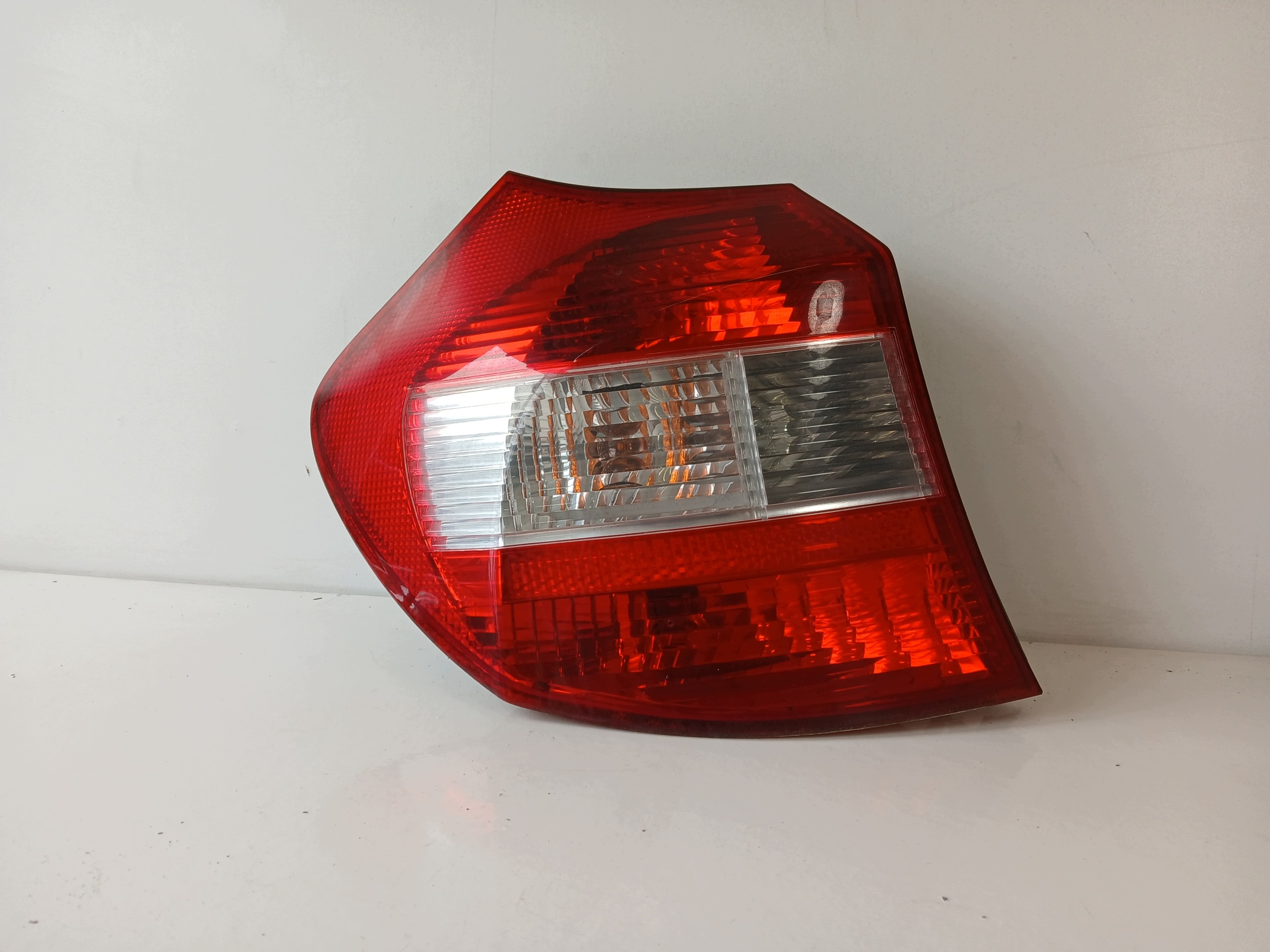 BMW E87 light left rear part