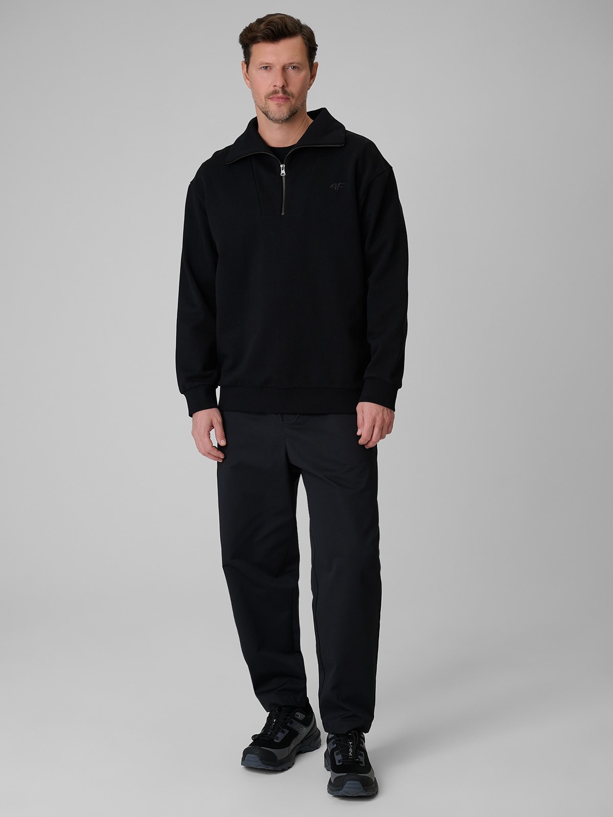 4F Pánské Kalhoty Casual Černé Volné S Gumou V Pase XL