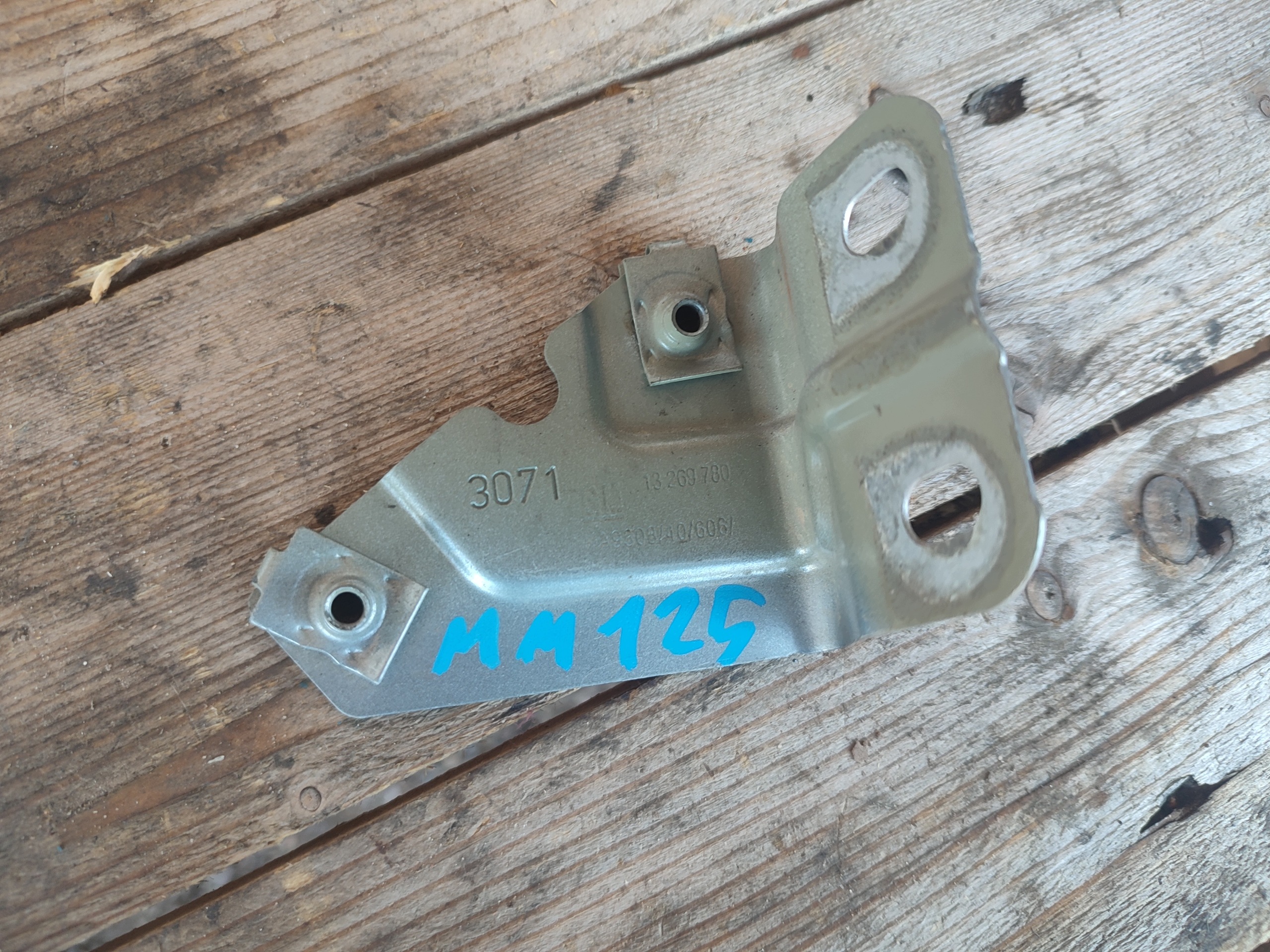 Opel OE 13269780 staffa parafango