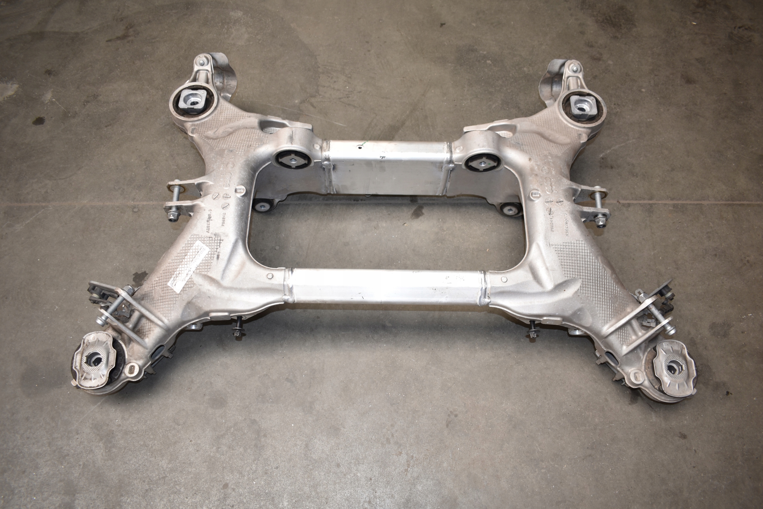 IDEALNY subframe rear part rear MERCEDES C63 W206 1