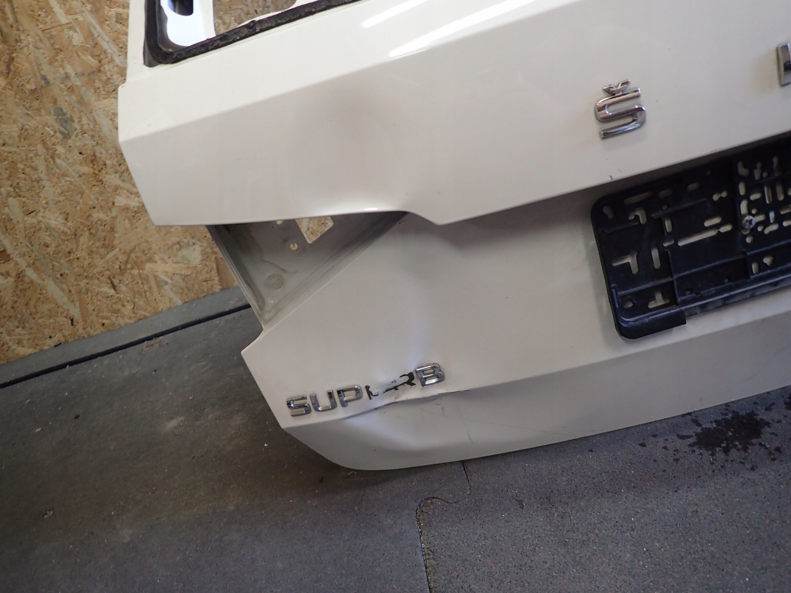 boot door SKODA SUPERB III 3 KOMBI LIFT