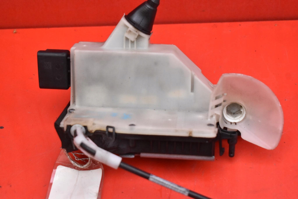 lock door left front front EU 9688080080 PEUGEOT 208 1 and 5D HB 12-16