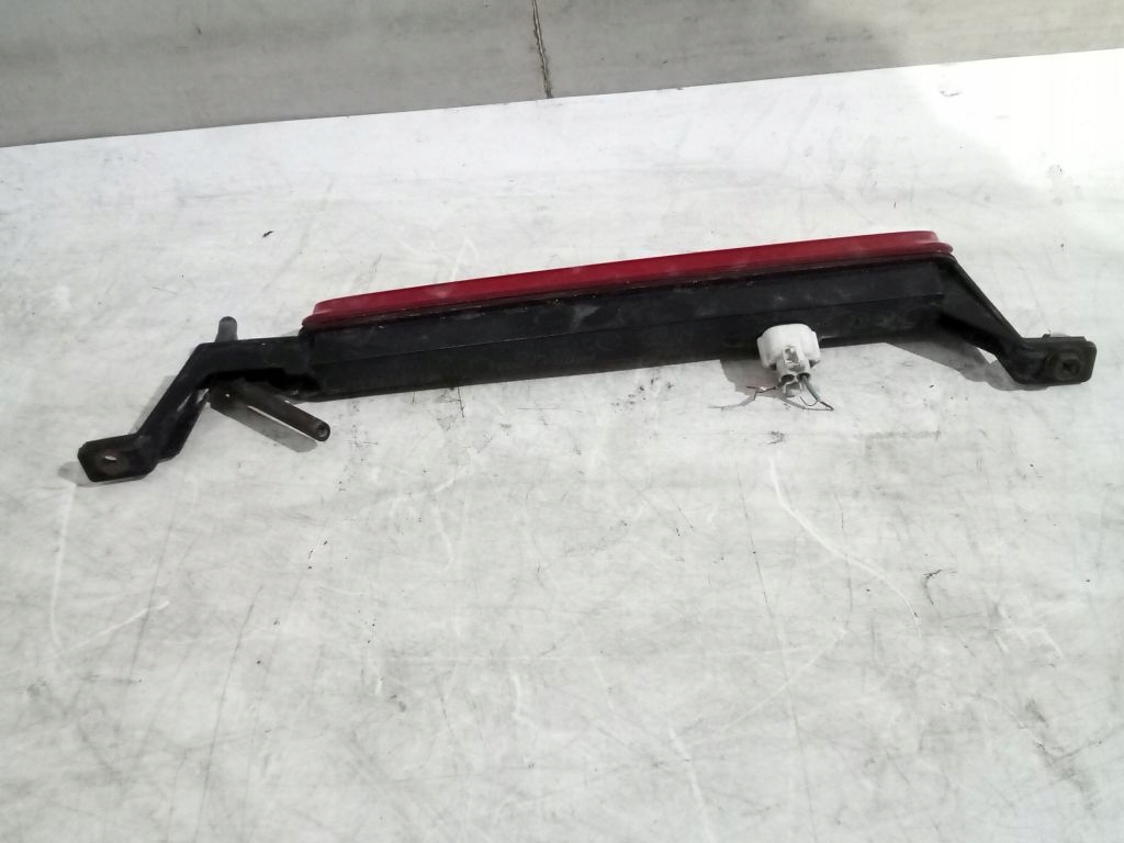 Chevrolet Equinox and 04-09 light stop