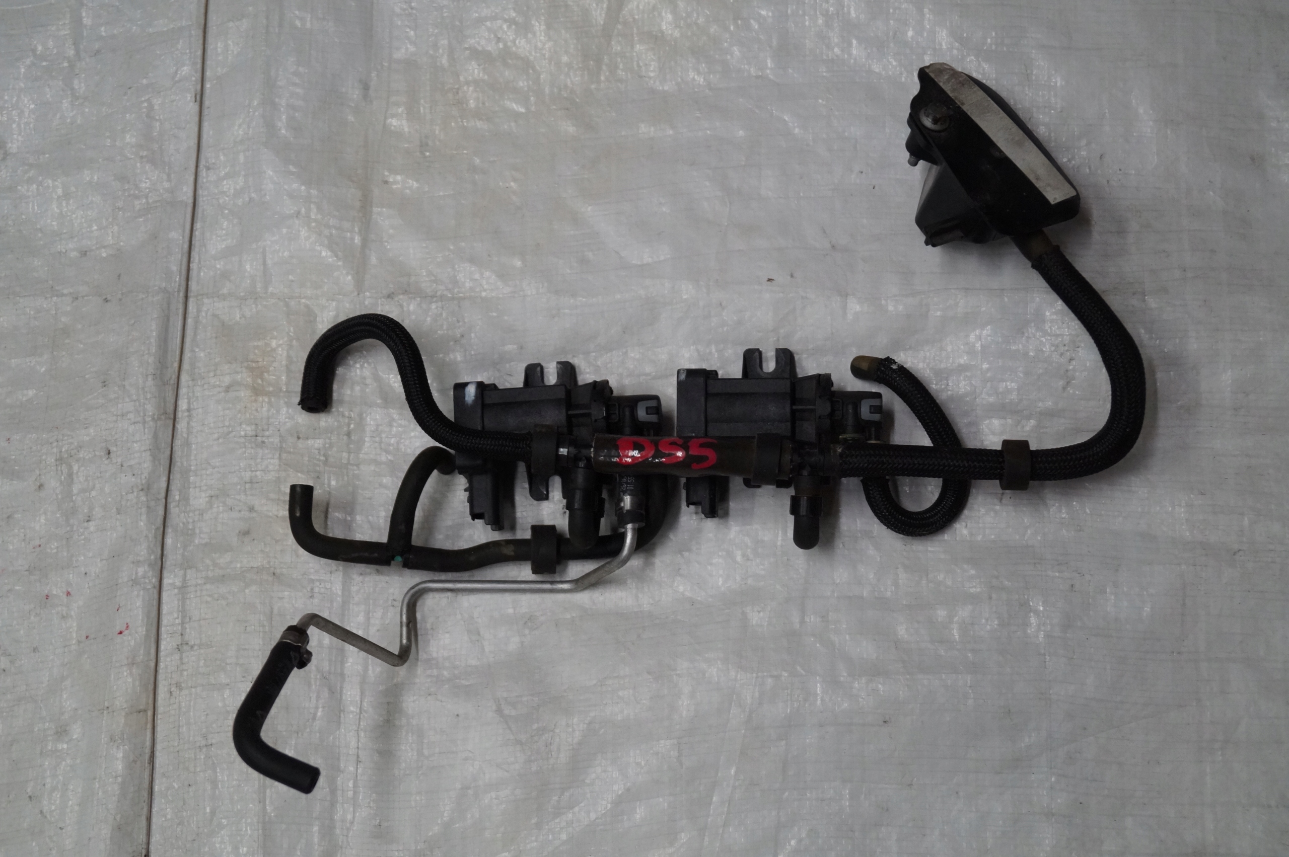 ZAWORKI PODCIŚNIENIA CITROEN DS5 2.0 HDI HYBRID