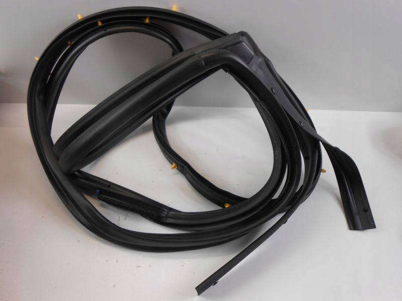 KADJAR USZCZELKA DRZWI PRAWE TYL Part number 769236687R