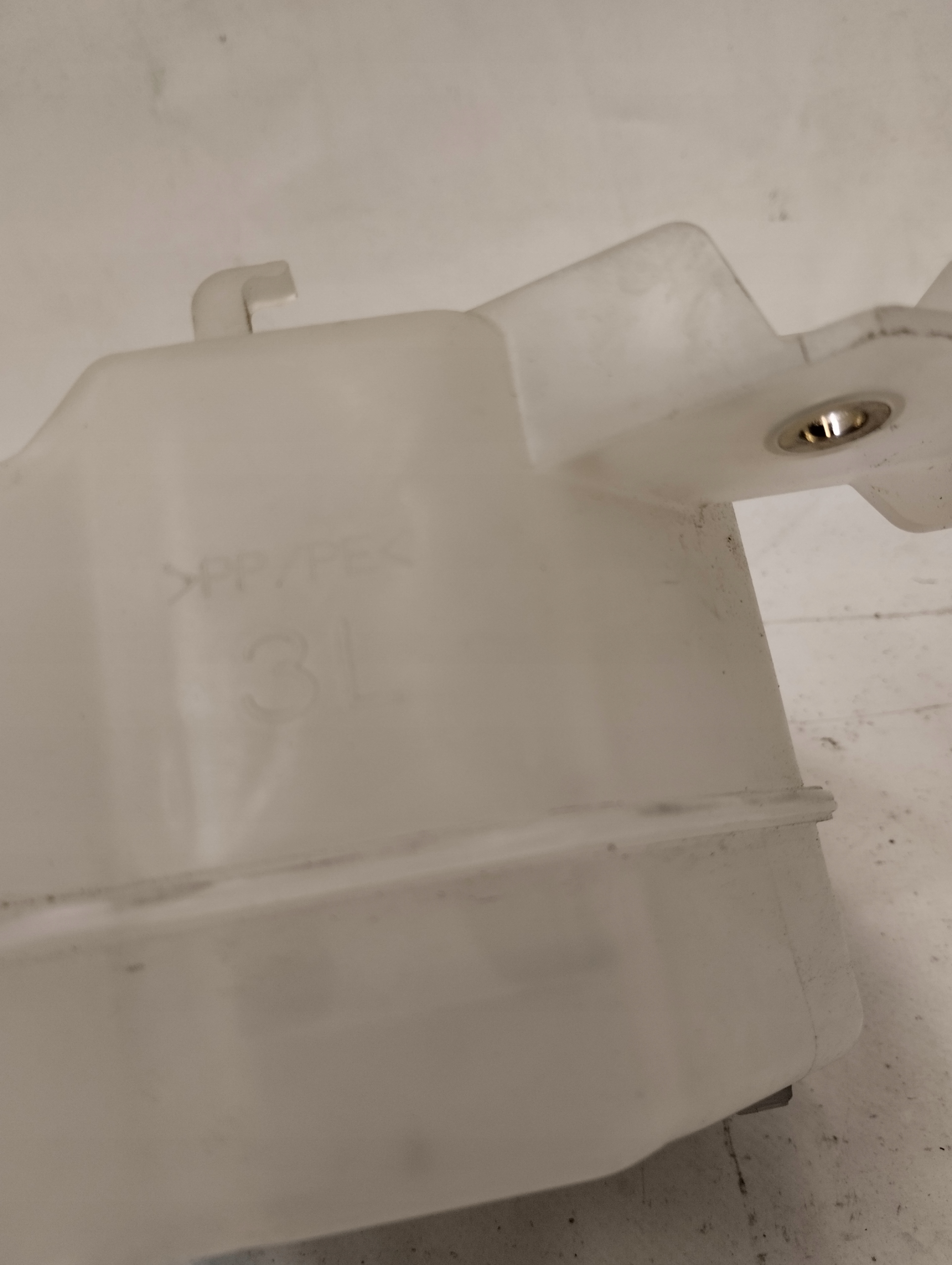 TOYOTA RAV4 V 19- Behälter des Gasses Brems-