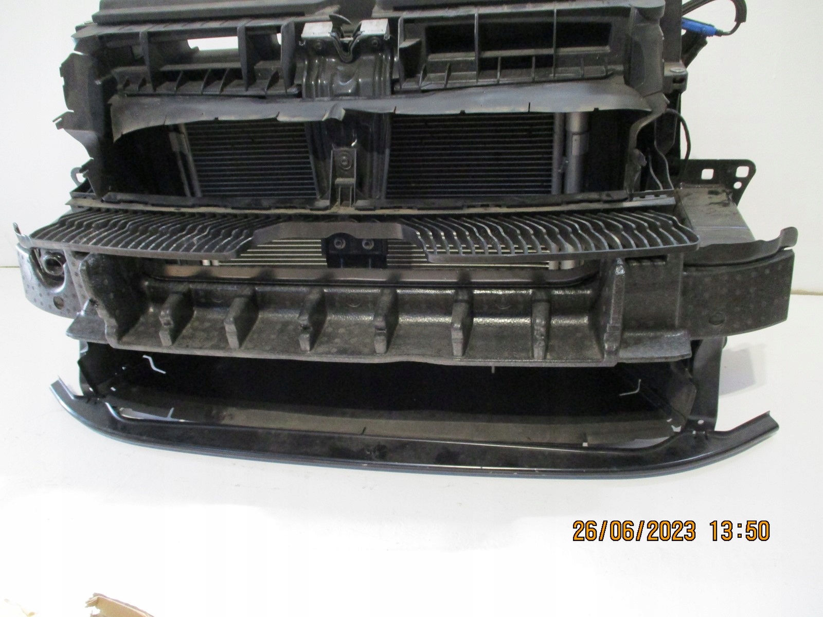 Pas przedni chłodnice VW TIGUAN II 5NA LIFT 1.5TSI Numer katalogowy części PAS VW 5NA