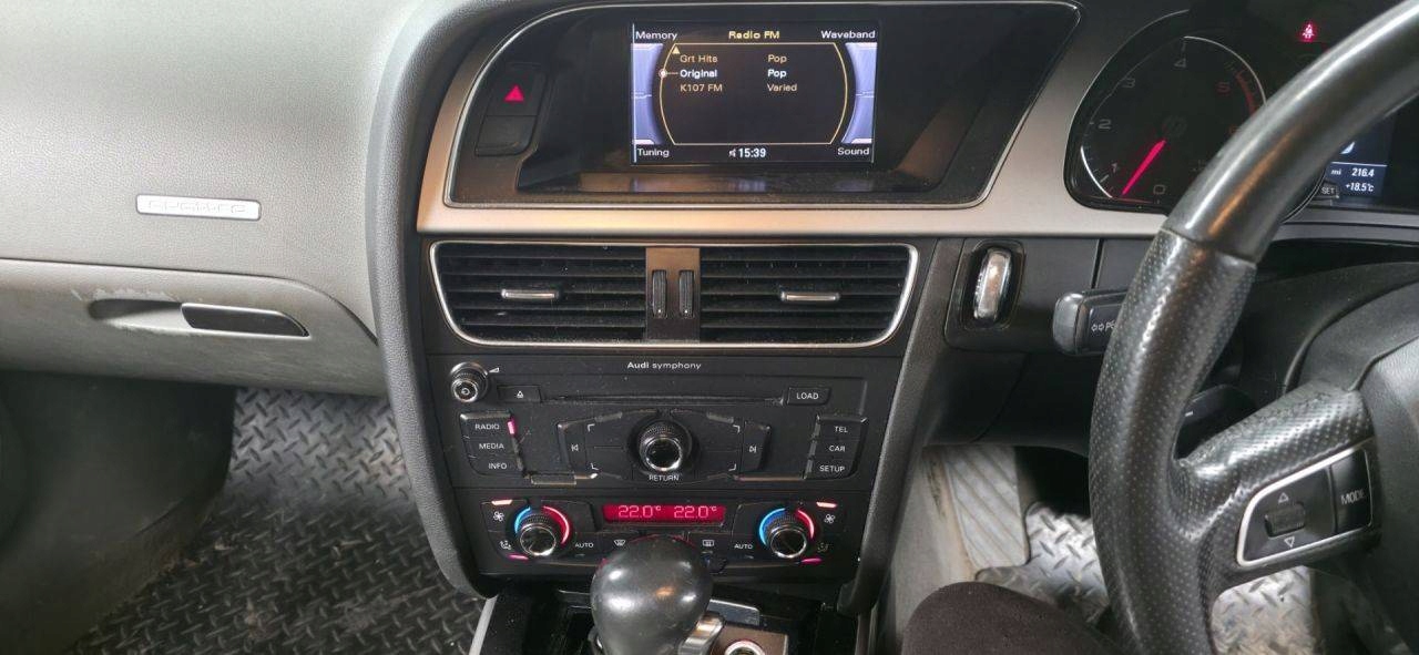 display multimedia Audi A5 8T 2009 8T0919603E