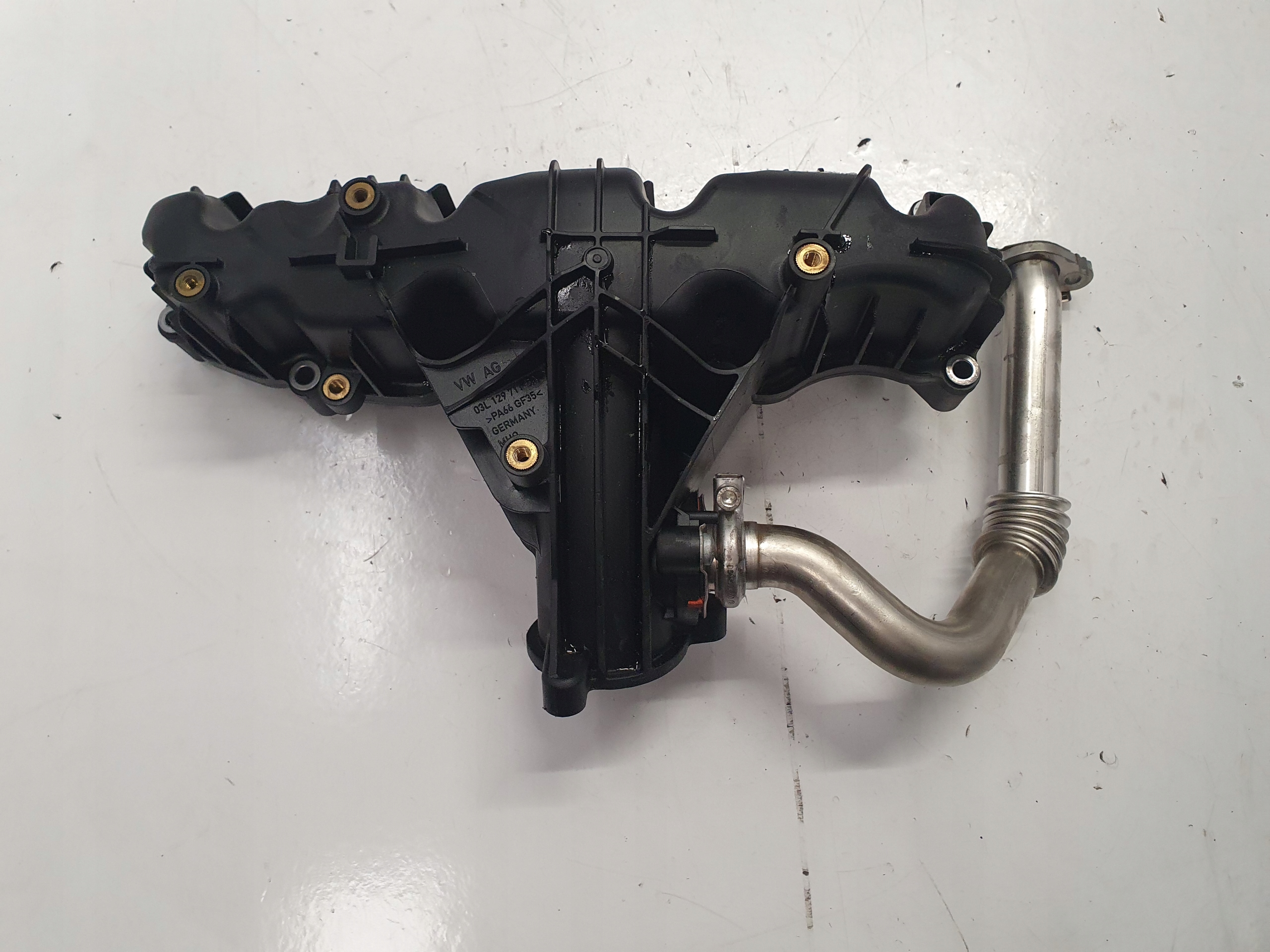 коллектор Впускный vw Audi 2,0 tdi 03L129711BA