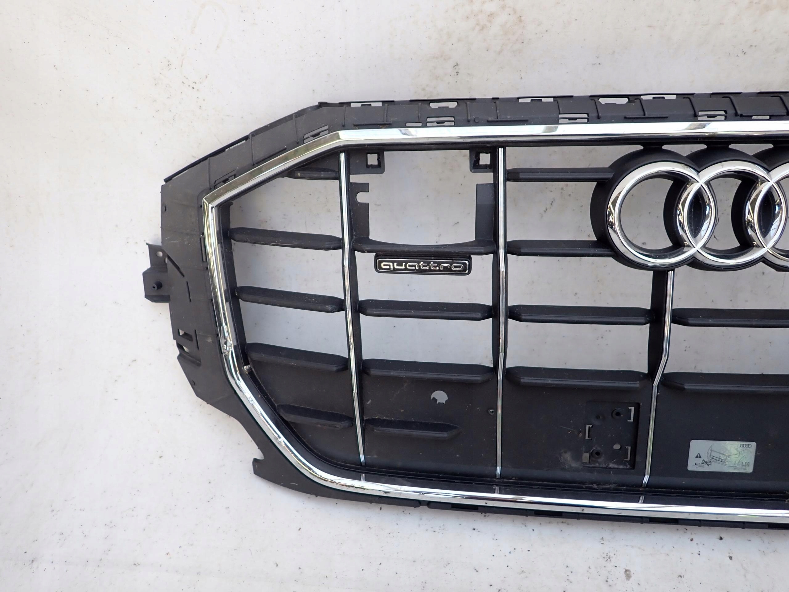 AUDI Q8 SQ8 18-> grill grille PDC
